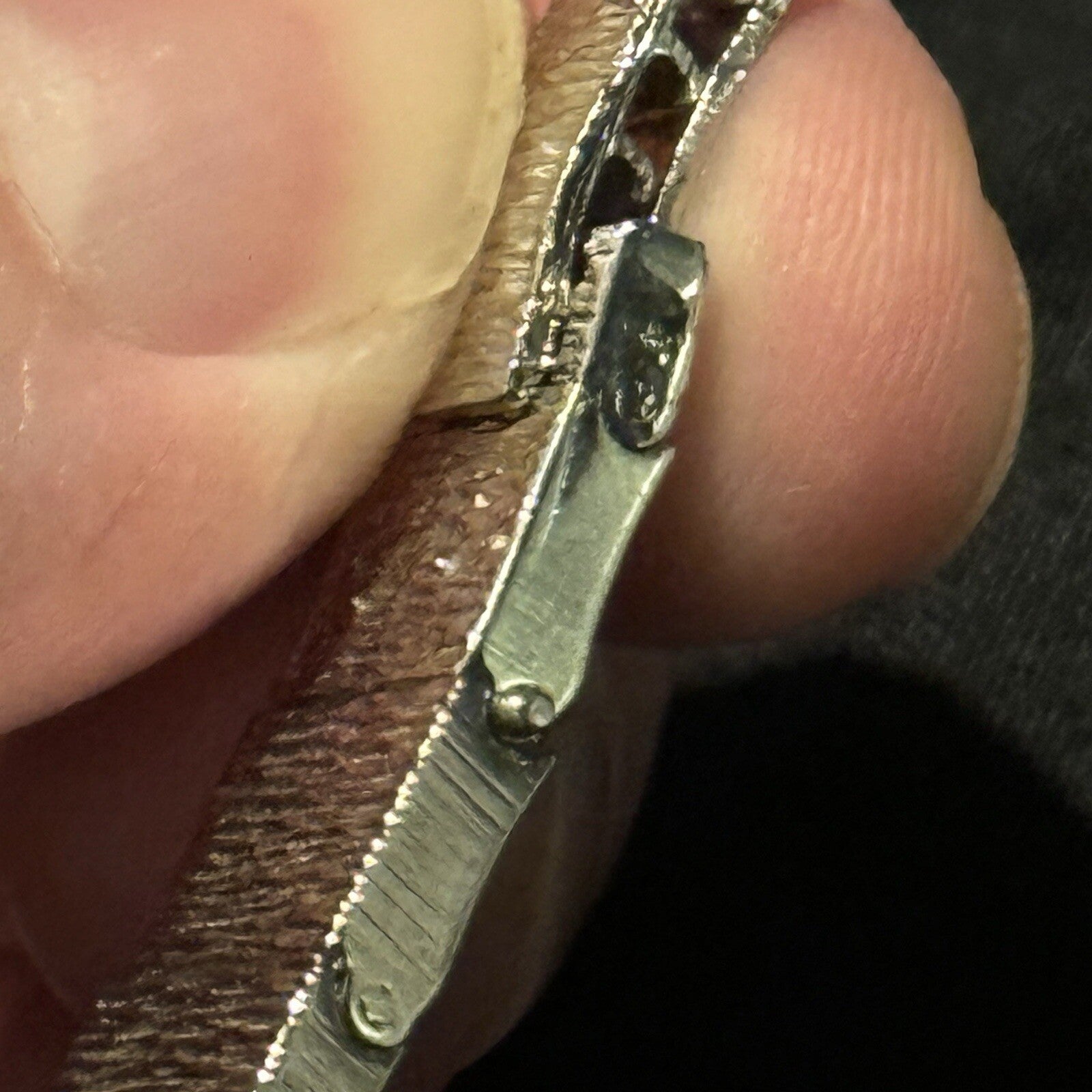 17mm RUNS BUT STOPS Vintage Limit Beautiful Ladies Silver Tone Bark Affect Watch