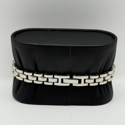 Avon Ladies Quartz Watch Mother of Pearl Dial Silver Tone Bracelet Working 21mm