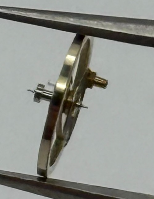 RL 8013 Balance Wheel Complete And Spring  8¾’’’ 1458 M Watch Movement Parts NOS