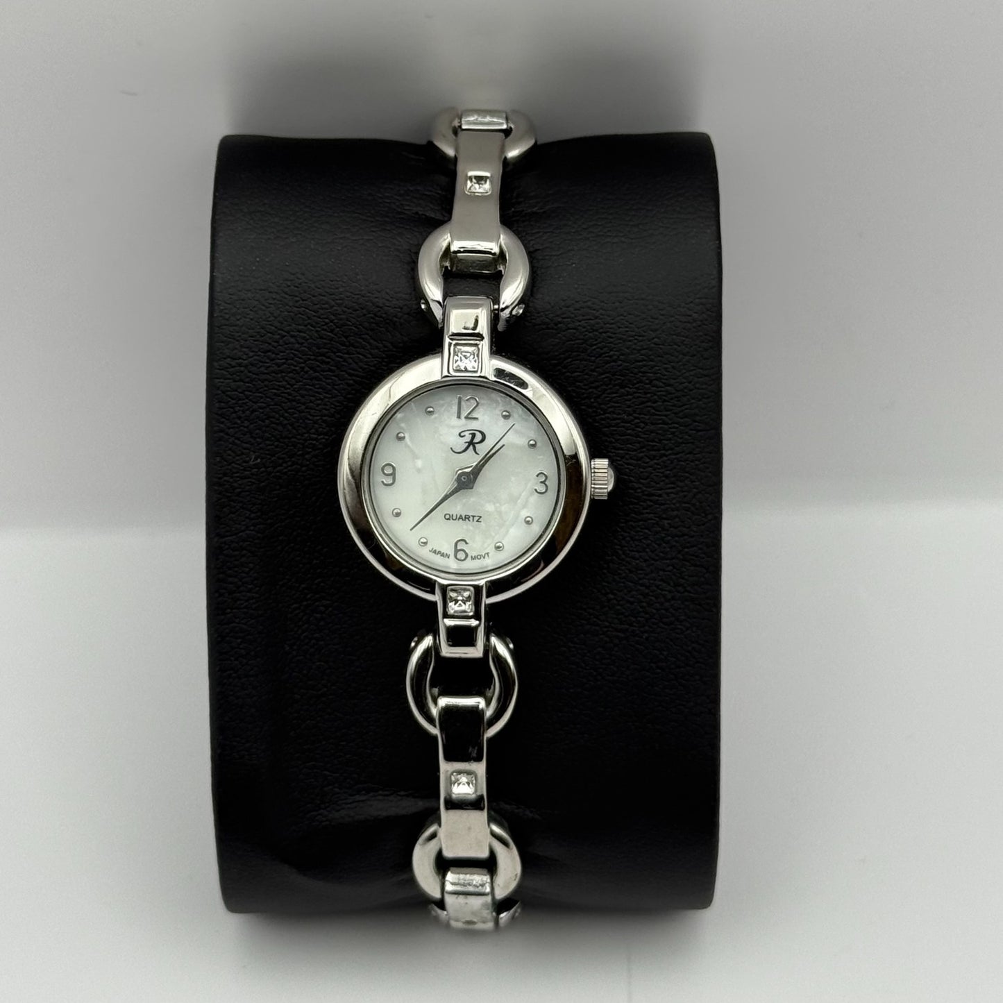 R Ladies Quartz Watch Silver Tone Bracelet Working 22mm New Battery