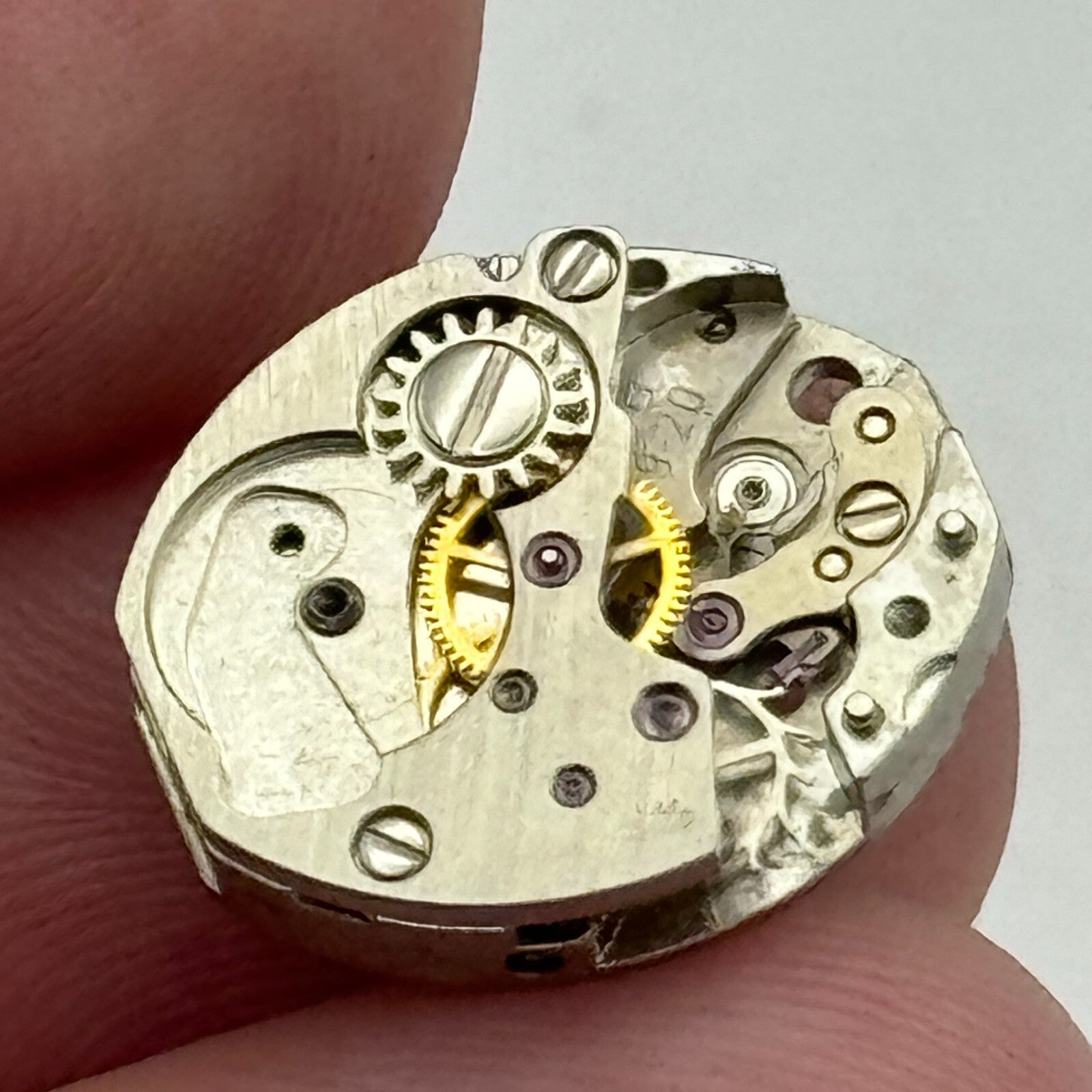 Glashutte GUB 09-20 Watch Movement Ladies Manual Wind Vintage Swiss Parts 12.9mm