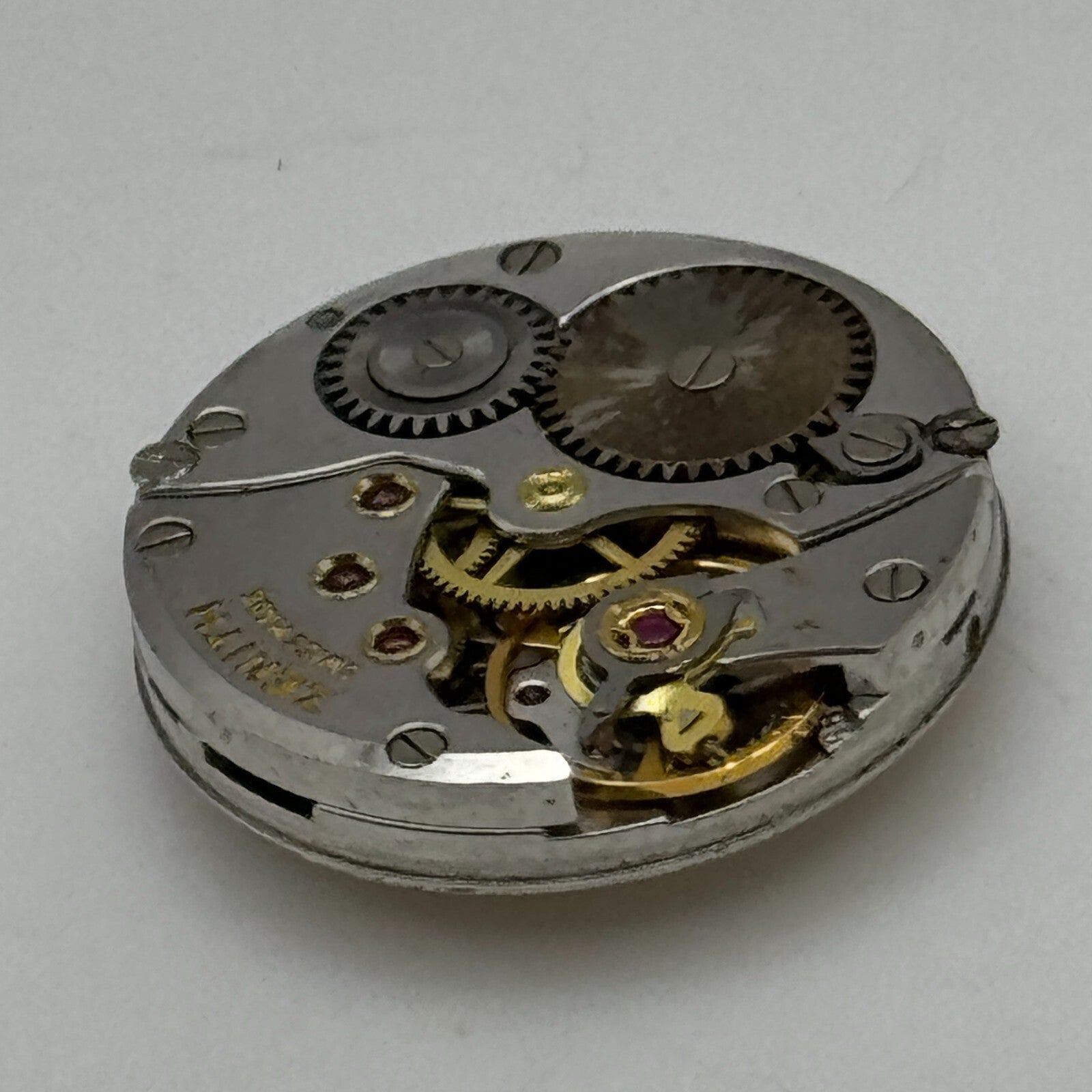 19.7mm Ladies Zenith Cal 88 Manual Wind Watch Movement Swiss Vintage PARTS SPARE