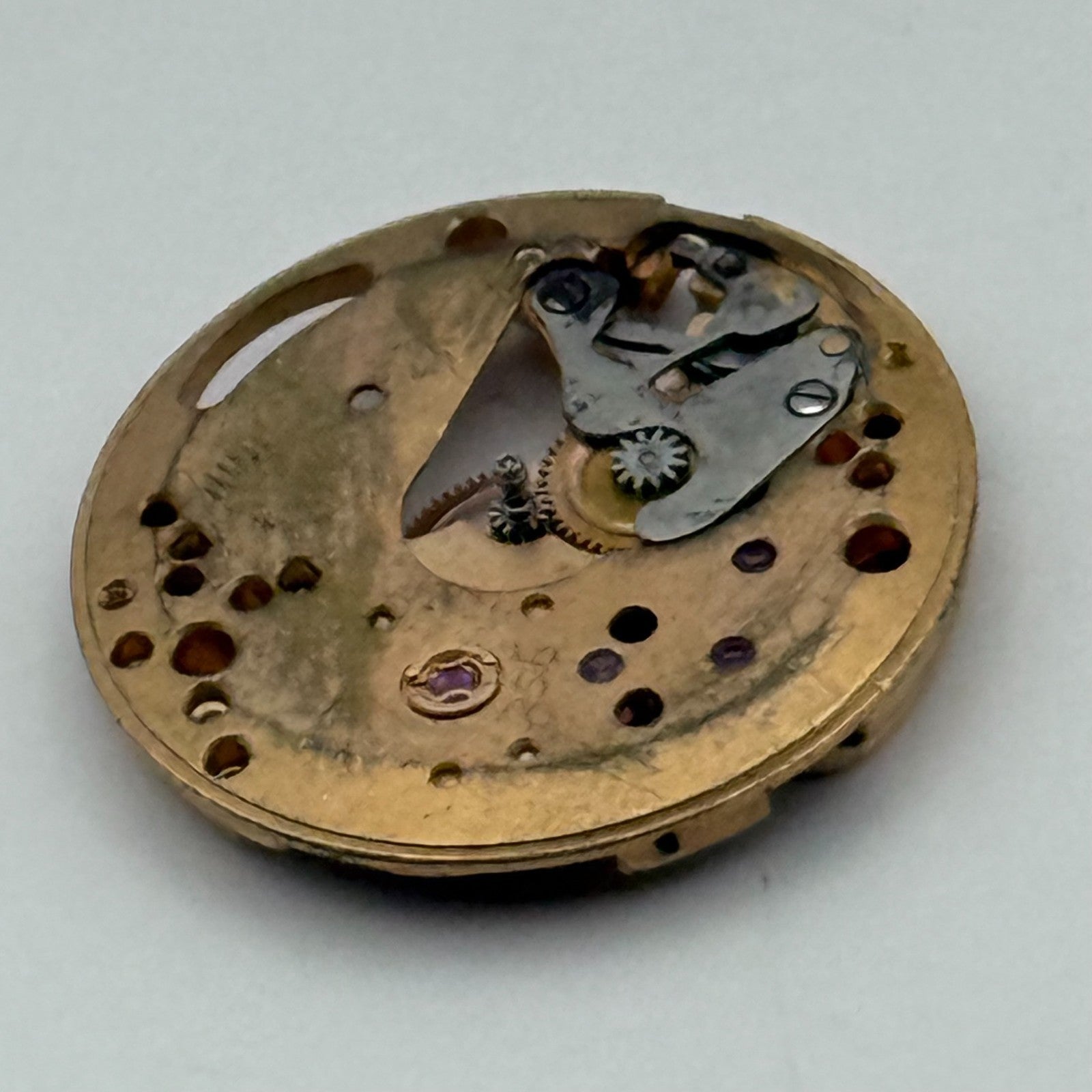 Omega Ladies 17 Jewels Watch Movement Vintage Swiss Parts Repair 17.9mm