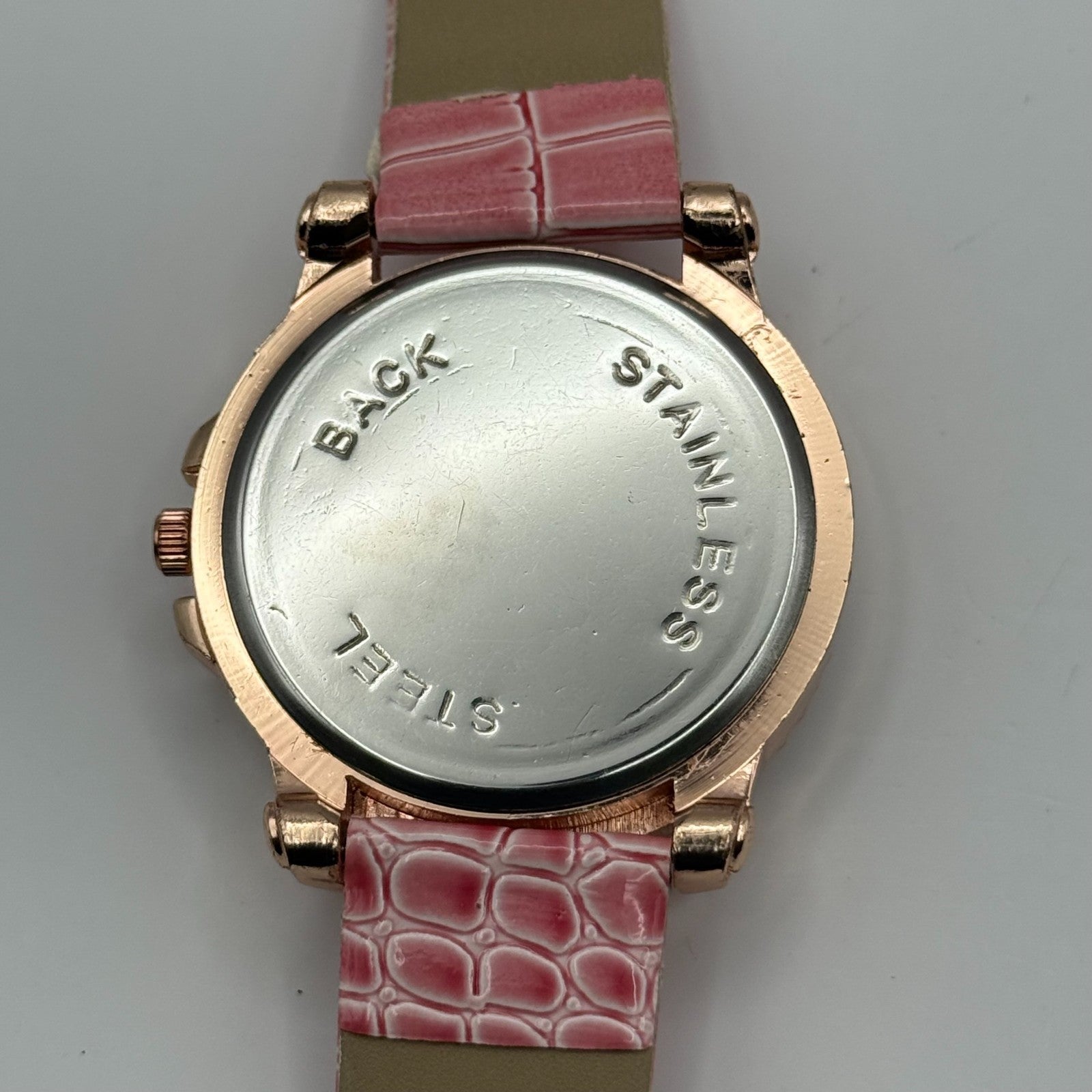 Womage Ladies Quartz Watch Eiffel Tower Design Crystal Accent Working 37mm