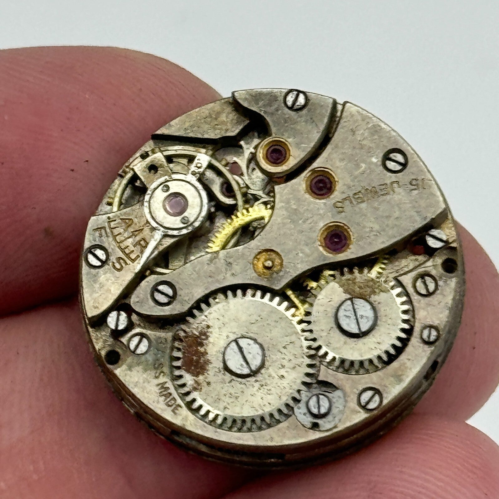 23.6mm Unidentified 15 Jewels Manual Wind Watch Movement Swiss Vintage PARTS