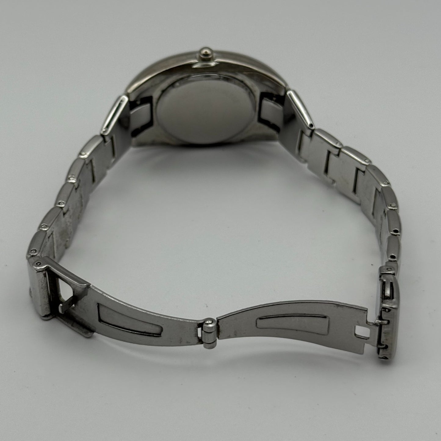 Ellesse Ladies Quartz Watch Silver Tone Bracelet Steel Japan Working 28mm