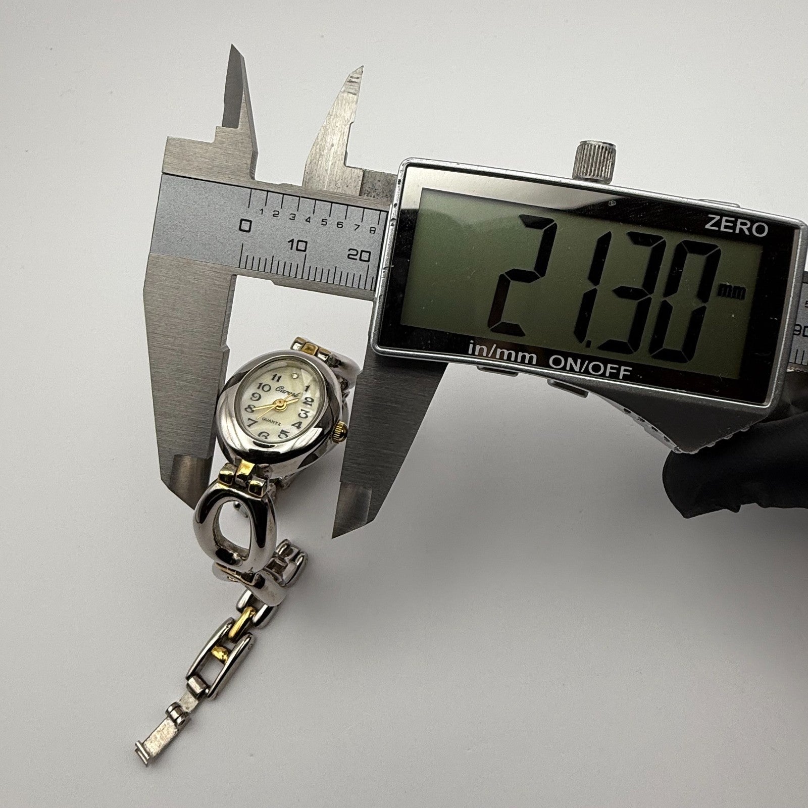 Carvel Ladies Quartz Watch MOP Oval Dial Silver Gold Tone Bracelet Working 19mm