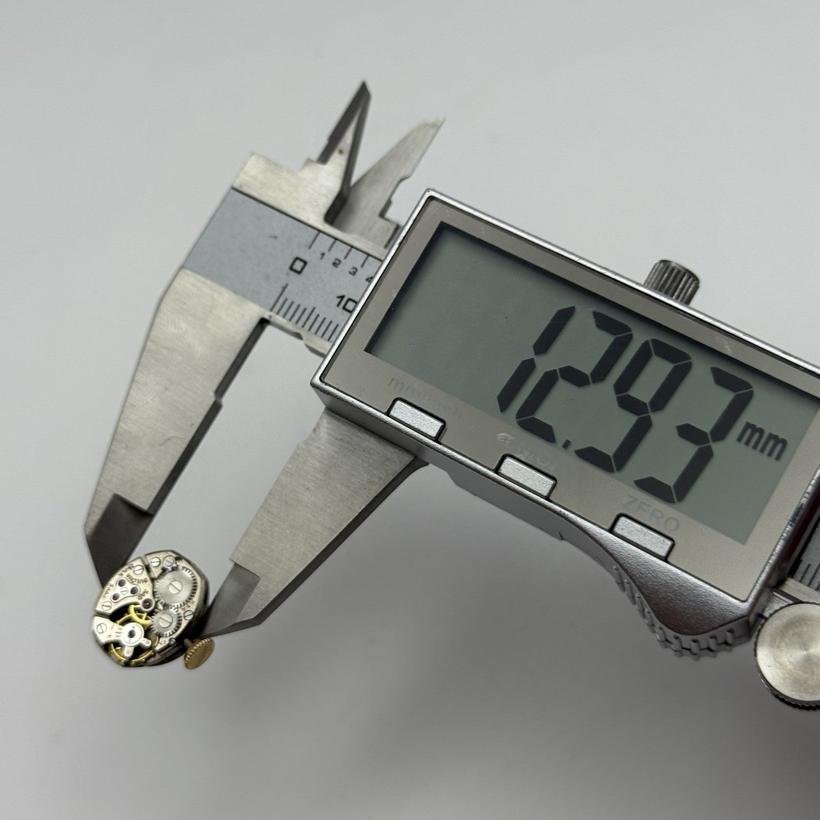 12.9mm Vintage Ladies Bulova 5AD Manual Wind Swiss Watch Movement PARTS REPAIR