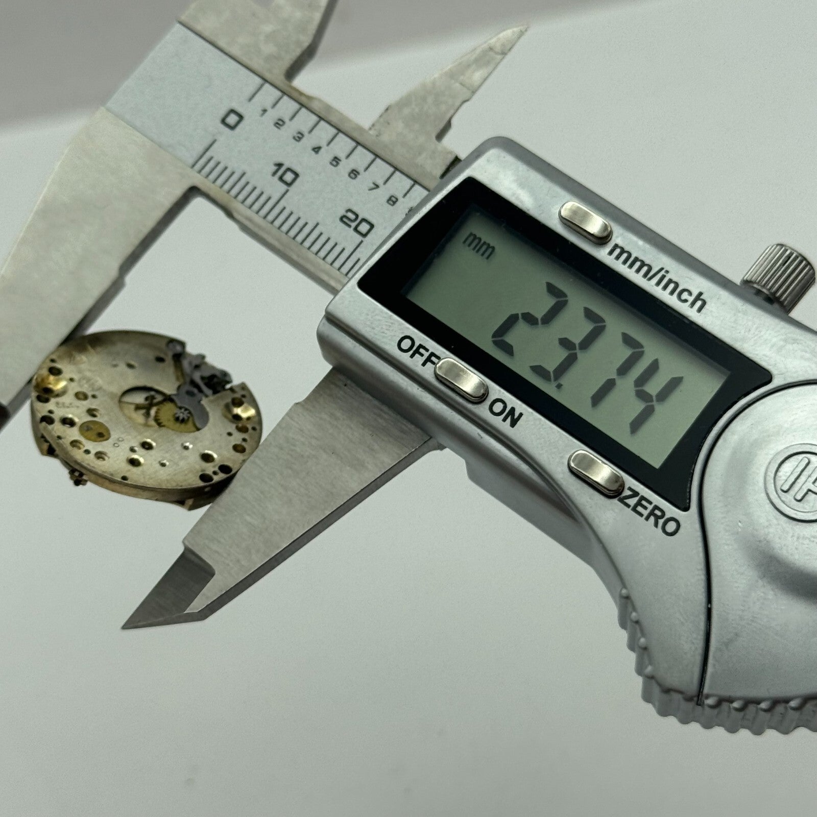 23.7mm Pioneer AS 340 31.1 A Schild Manual Wind Swiss Watch Movement PARTS SPARE