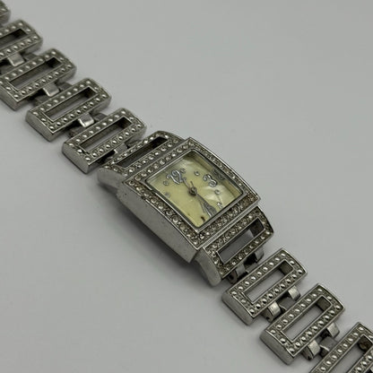 Elegant Ladies Quartz Watch Crystal Accents Silver Tone Bracelet Working 24mm