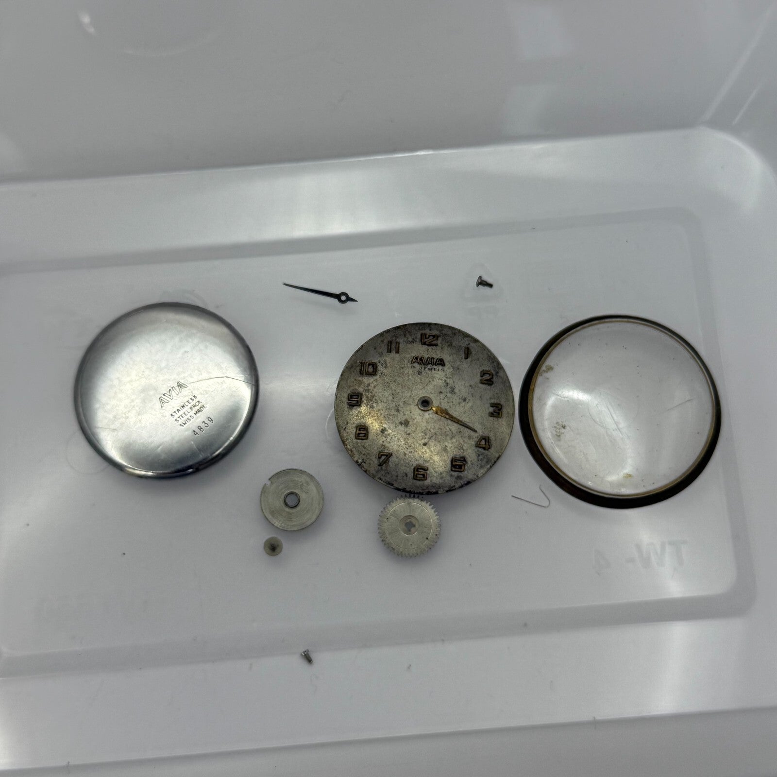 25.9mm Vintage Avia FHF 97 Swiss Made Manual Wind Watch Movement PARTS REPAIR