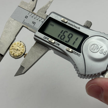 13mm Ladies Anker PUW 1075 Manual Wind Watch Movement 21600 Swiss Vintage PARTS