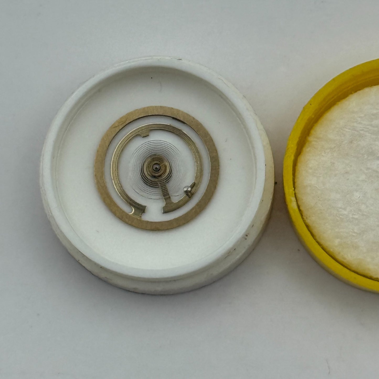 EB 8021 Balance Complete 10 1/2''' Renata 1253 Watch Movement WRONG CALIBRE