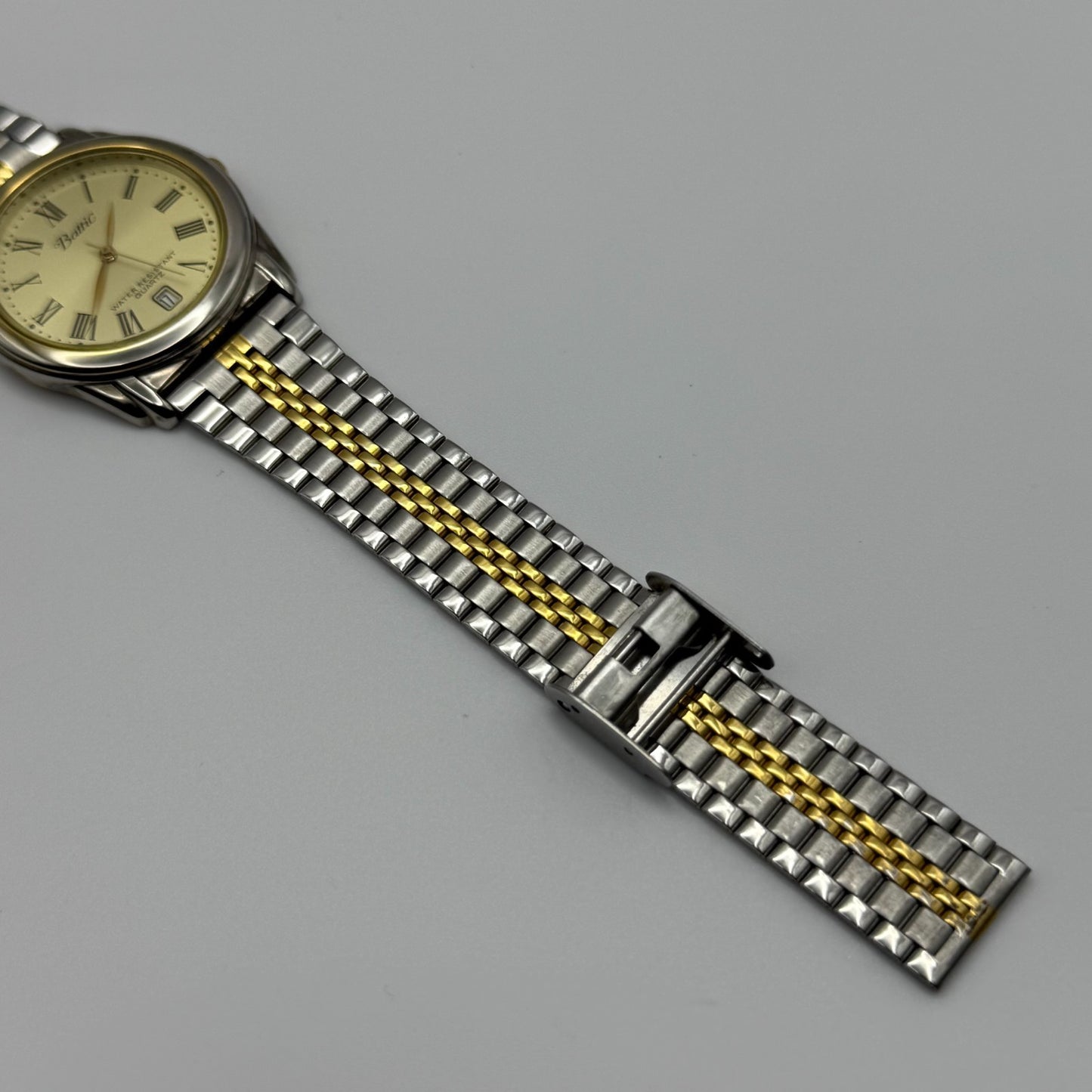 Battic Maruman Unisex Quartz Watch Two Tone Date Dial Gold Silver Working 33mm