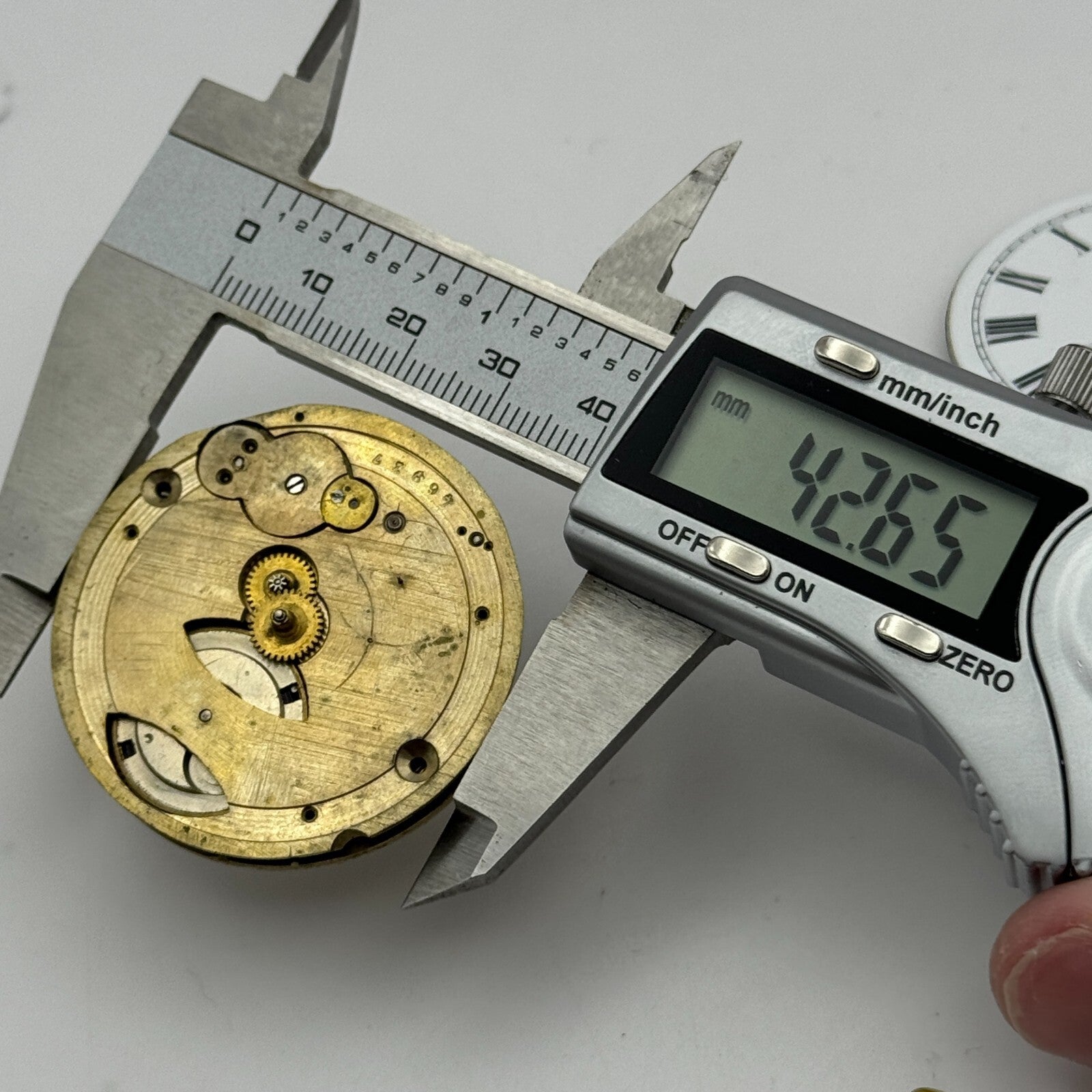 42.7mm Antique Key Wound Balance Intact Pocket Watch Movement Dial Hands PARTS