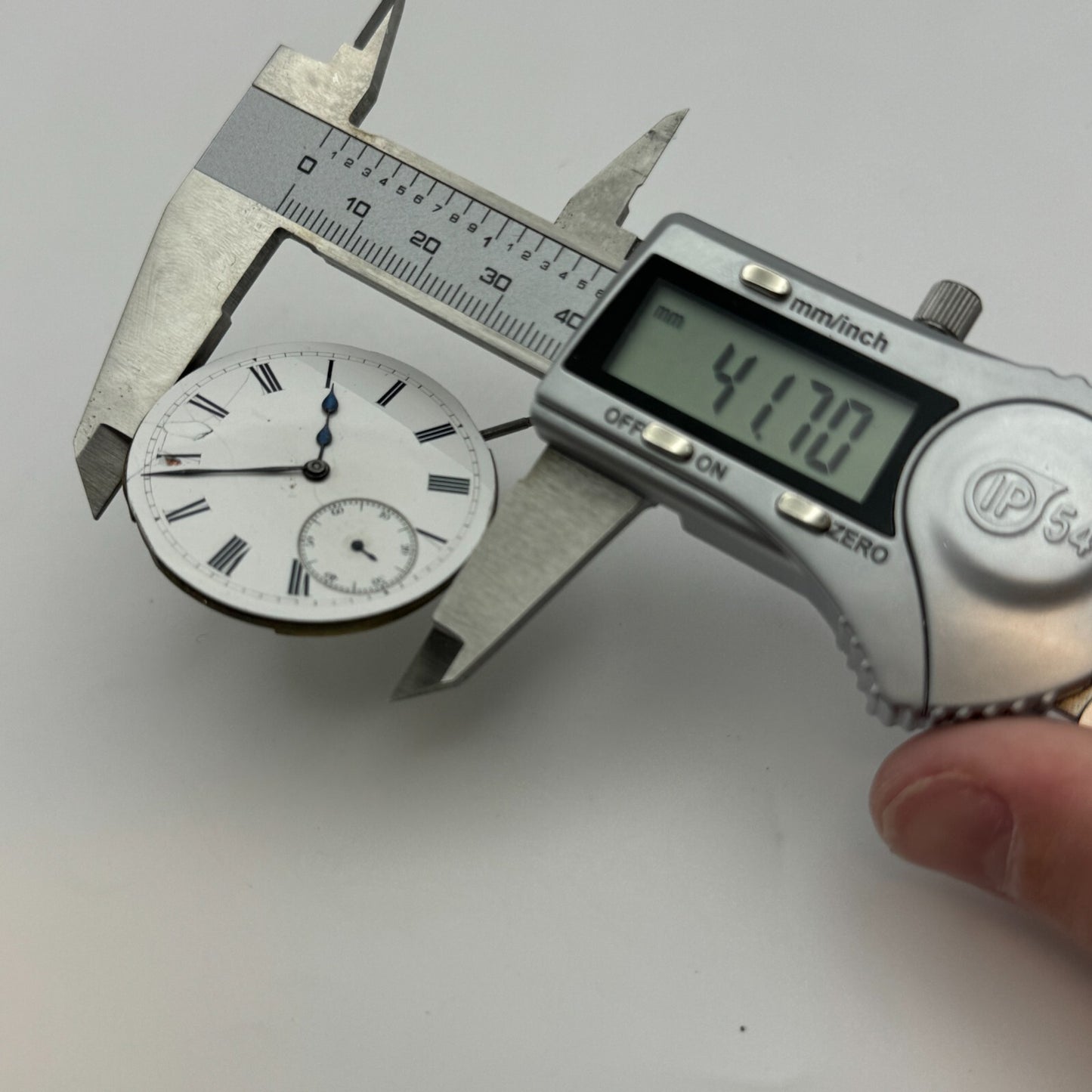 41.7mm Unidentified Quality Thin Vintage Open Face Pocket Watch Movement PARTS