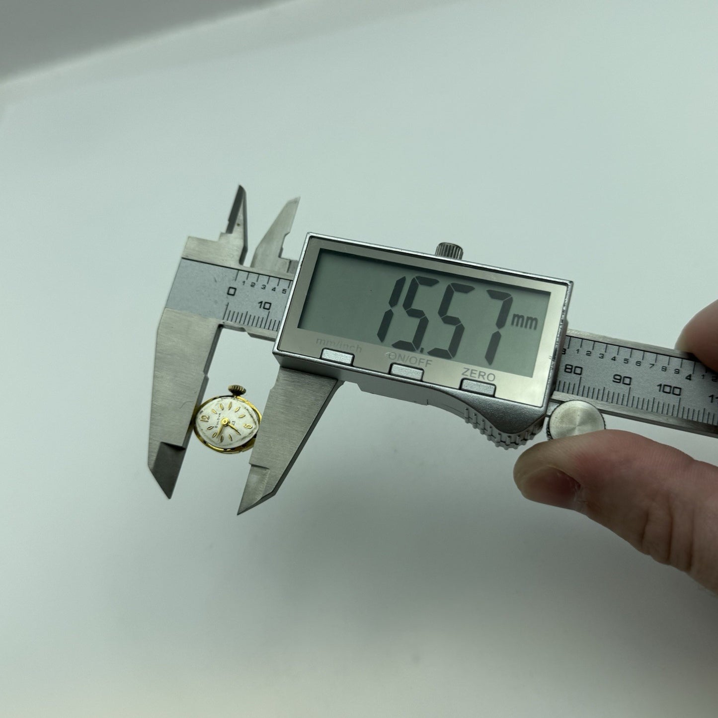 13.1mm Vintage Ladies Bulova 5AT Manual Wind Swiss Watch Movement PARTS REPAIR