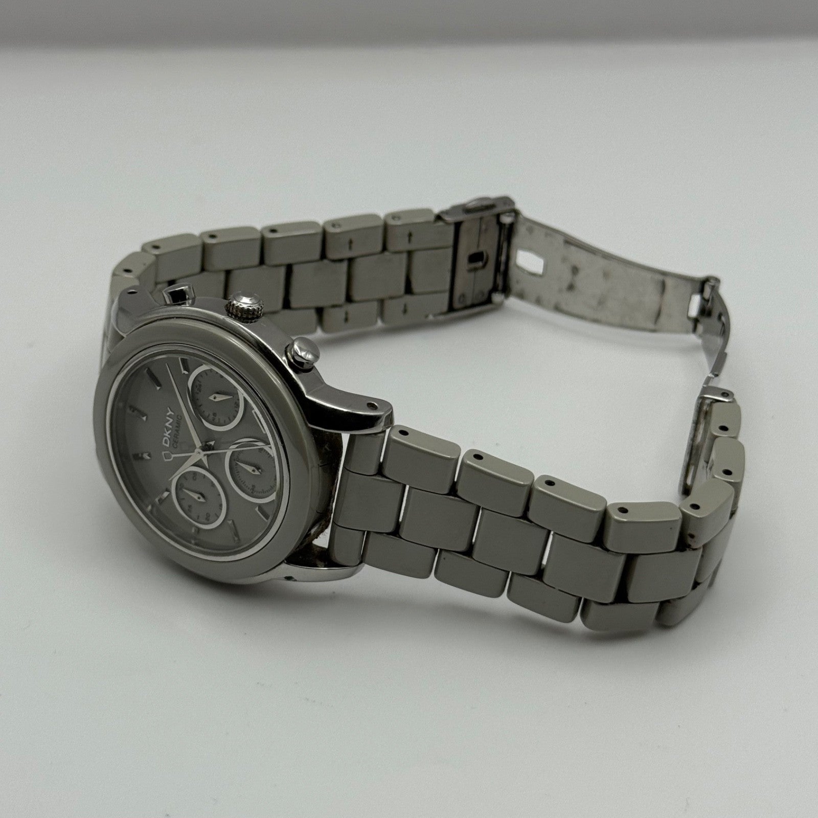 DKNY Ceramic Chronograph Watch Quartz Date Dial 38mm NY-8506 Bracelet Unisex