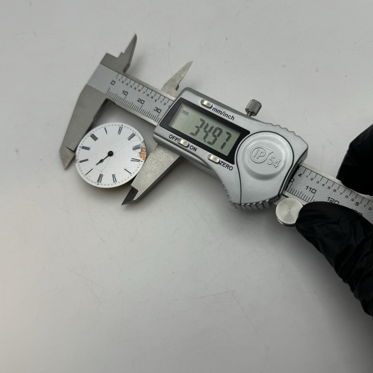 34.9mm Quality White Porcelain Dial Cylinder Watch Movement FOR PARTS