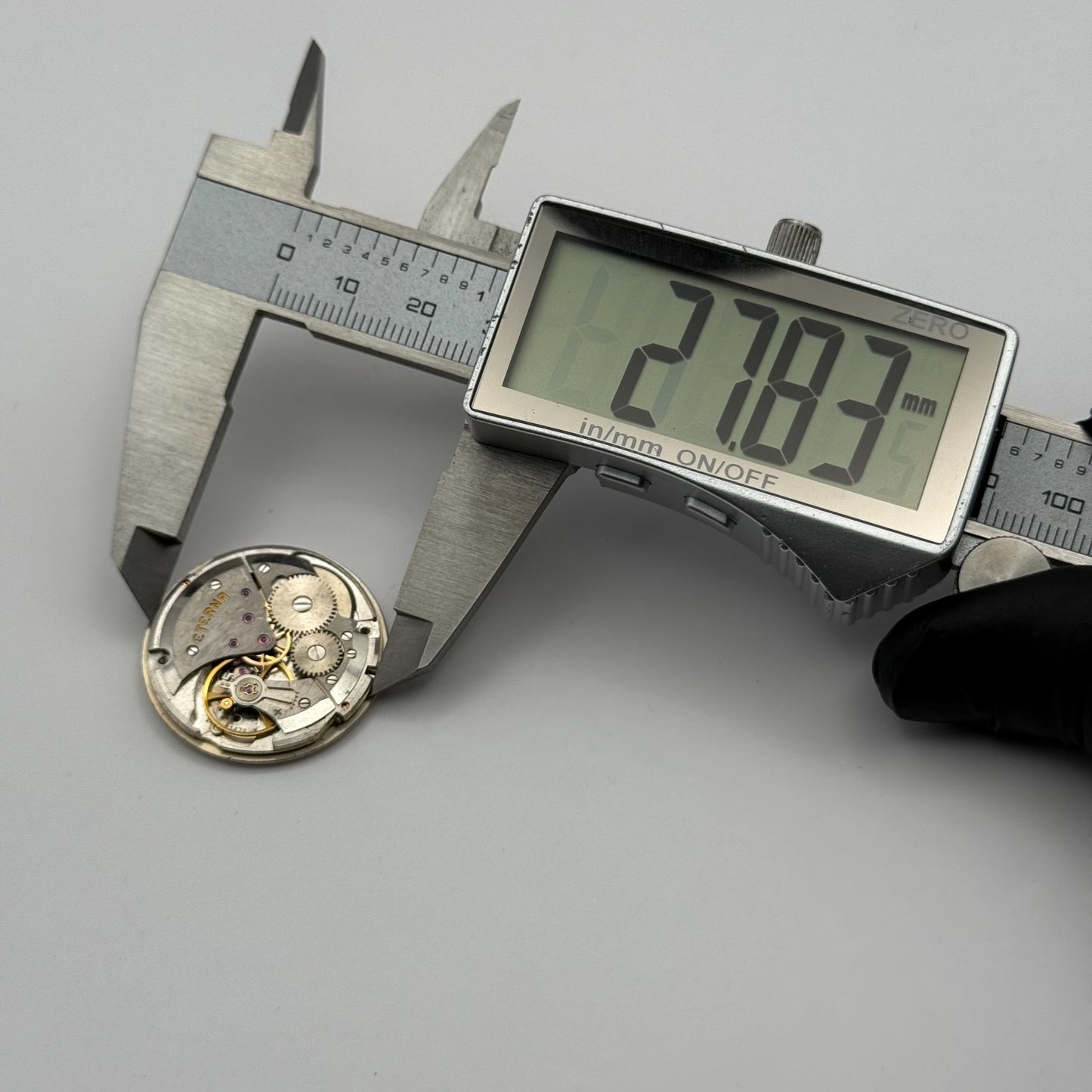 Eterna 1475K Watch Movement Garrard Manual Wind Vintage Swiss Parts 27.8mm