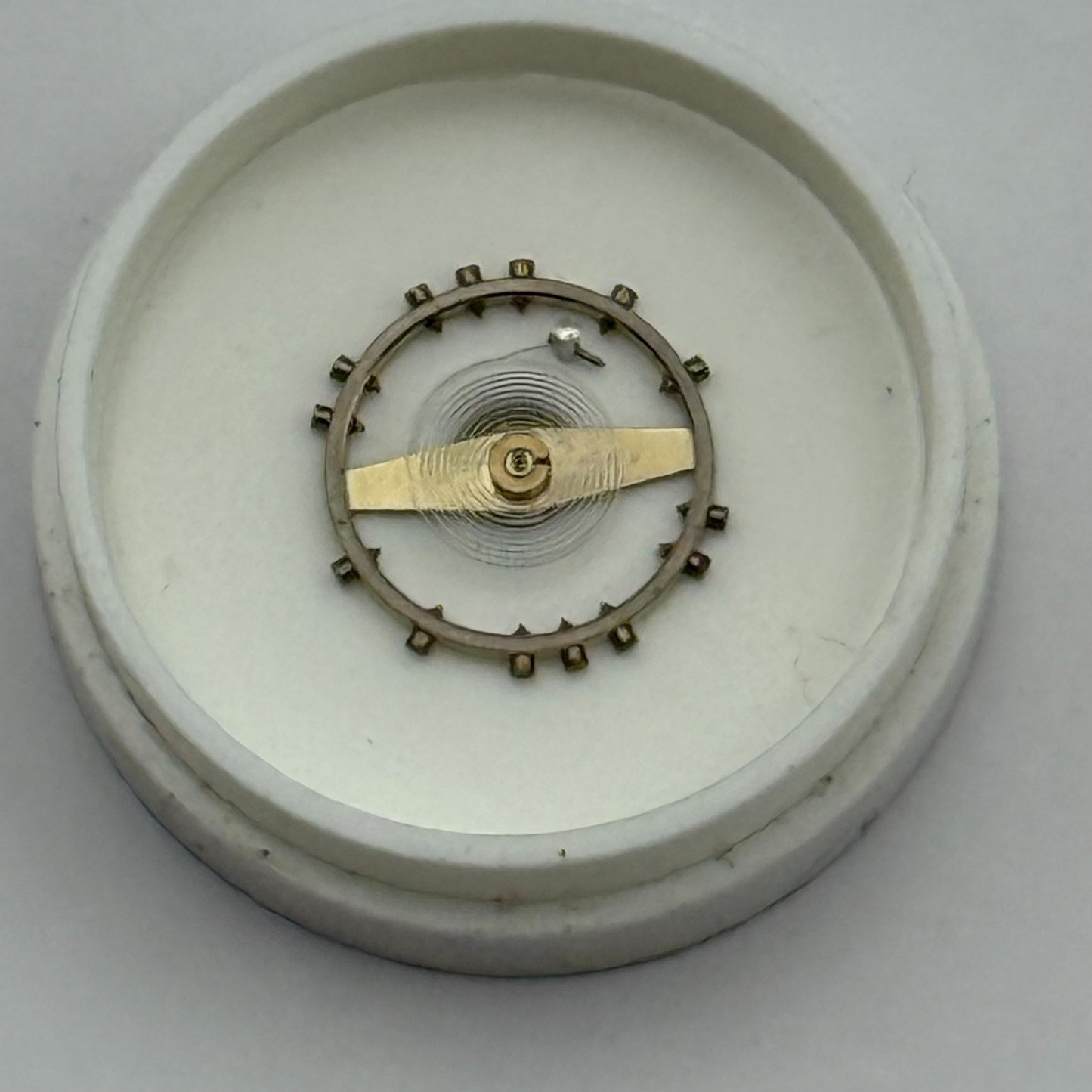 AV 41 Balance Wheel Complete And Spring 5¼’’’ 55 M Watch Movement Parts NOS