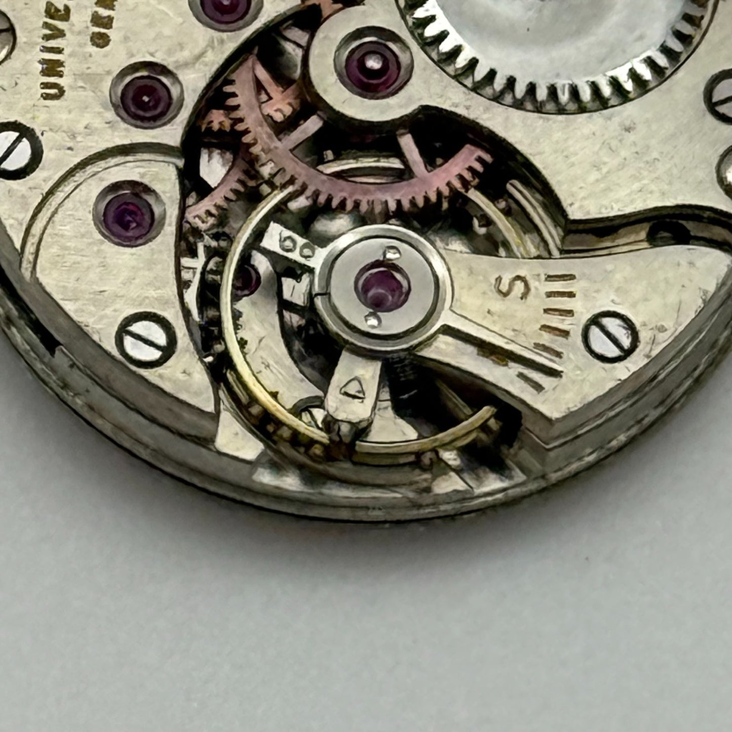 19.9mm Vintage Universal Geneve 258 Manual Wind Watch Movement PARTS REPAIR