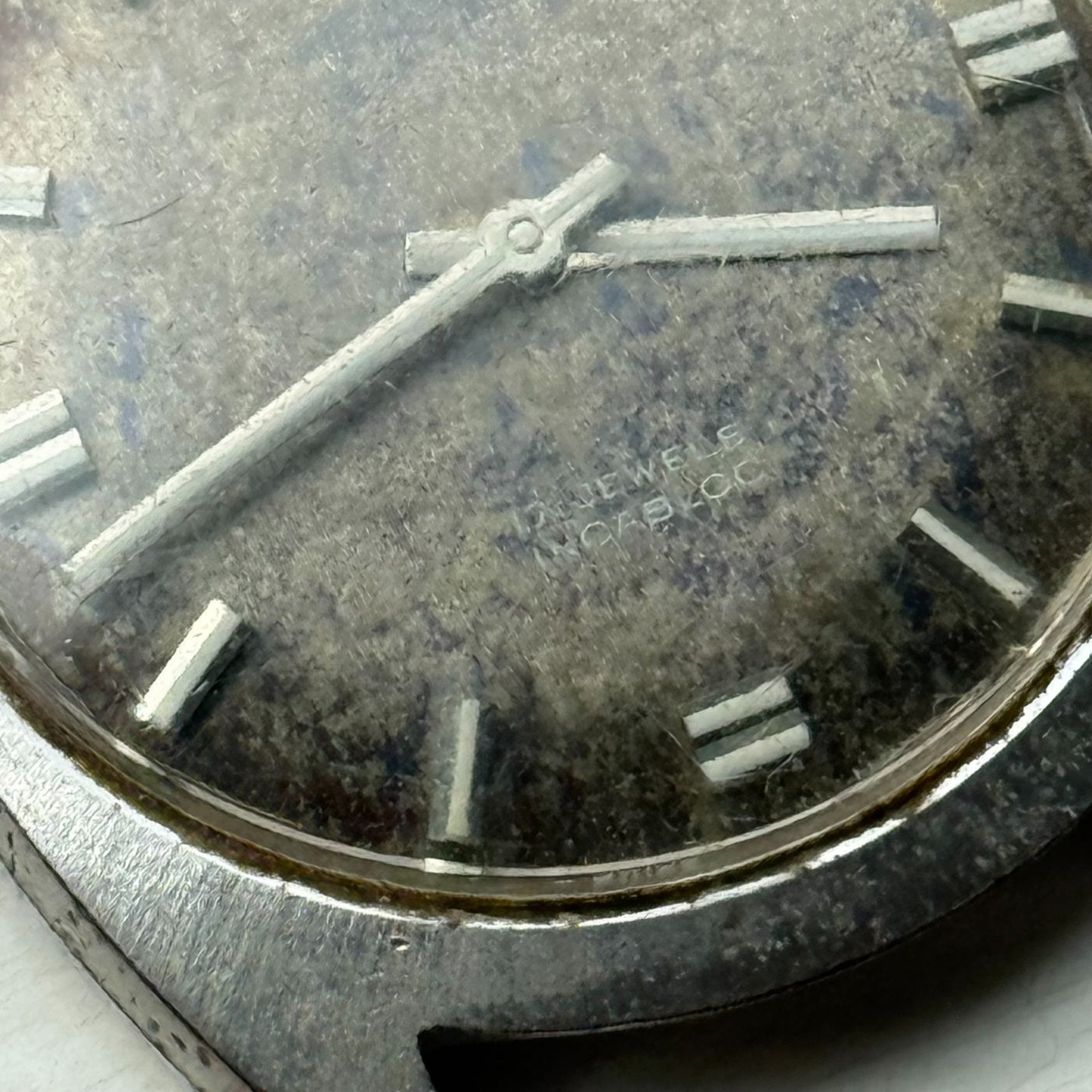 33mm Men's Vintage Peseux 7040 Rennie 17 Jewels Manual Wind Watch PARTS REPAIR