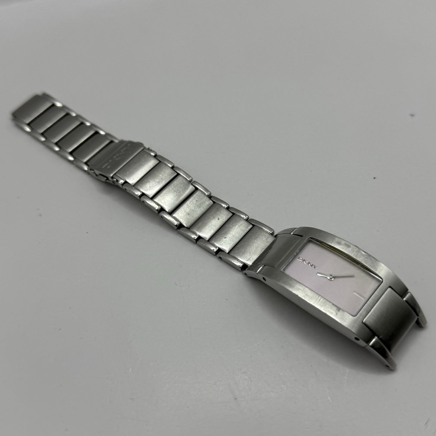 23mm Working Ladies DKNY NY-3030 Stainless Steel Quartz Watch Broken Strap