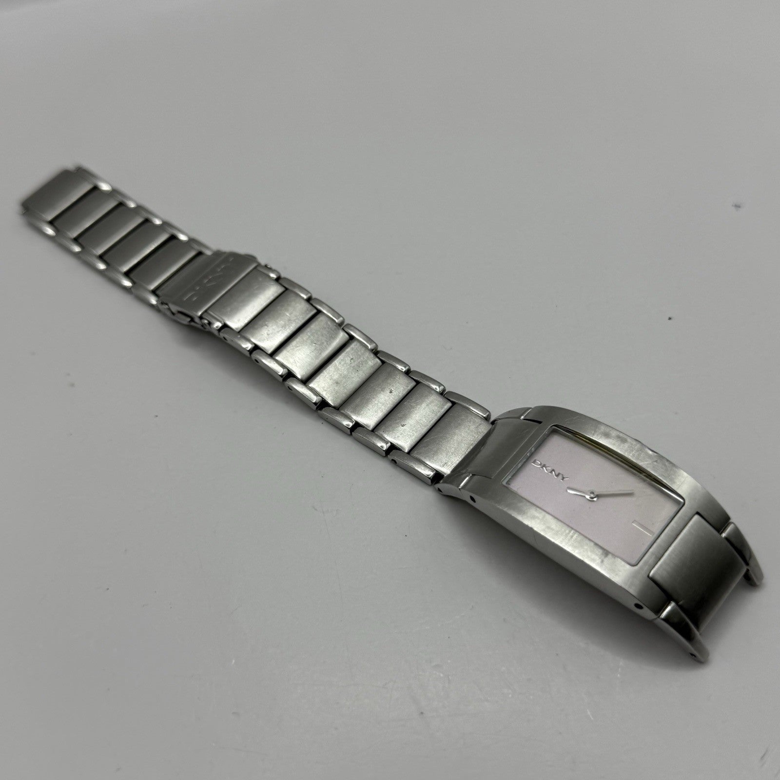 23mm Working Ladies DKNY NY-3030 Stainless Steel Quartz Watch Broken Strap