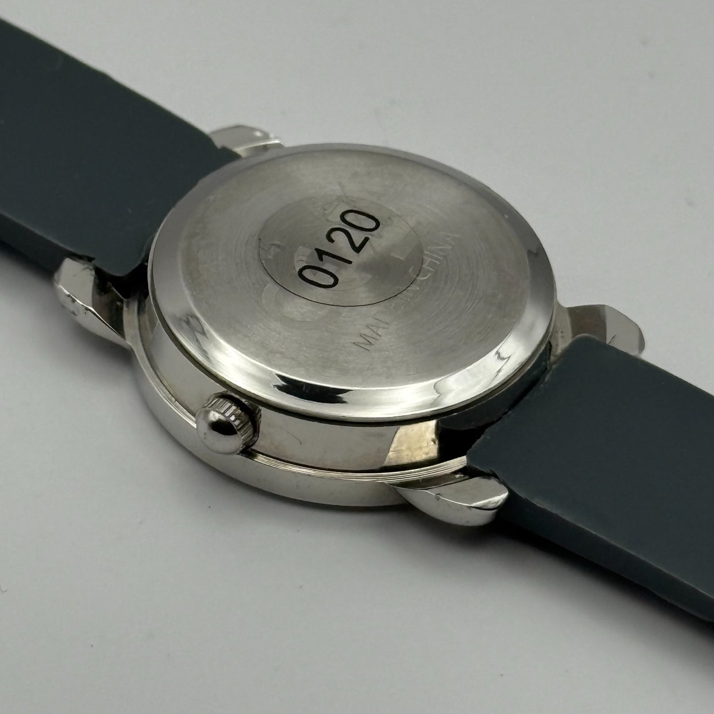 Smiggle Kids Quartz Watch Grey Dial Shark Print Strap Working 27mm NO CLASP