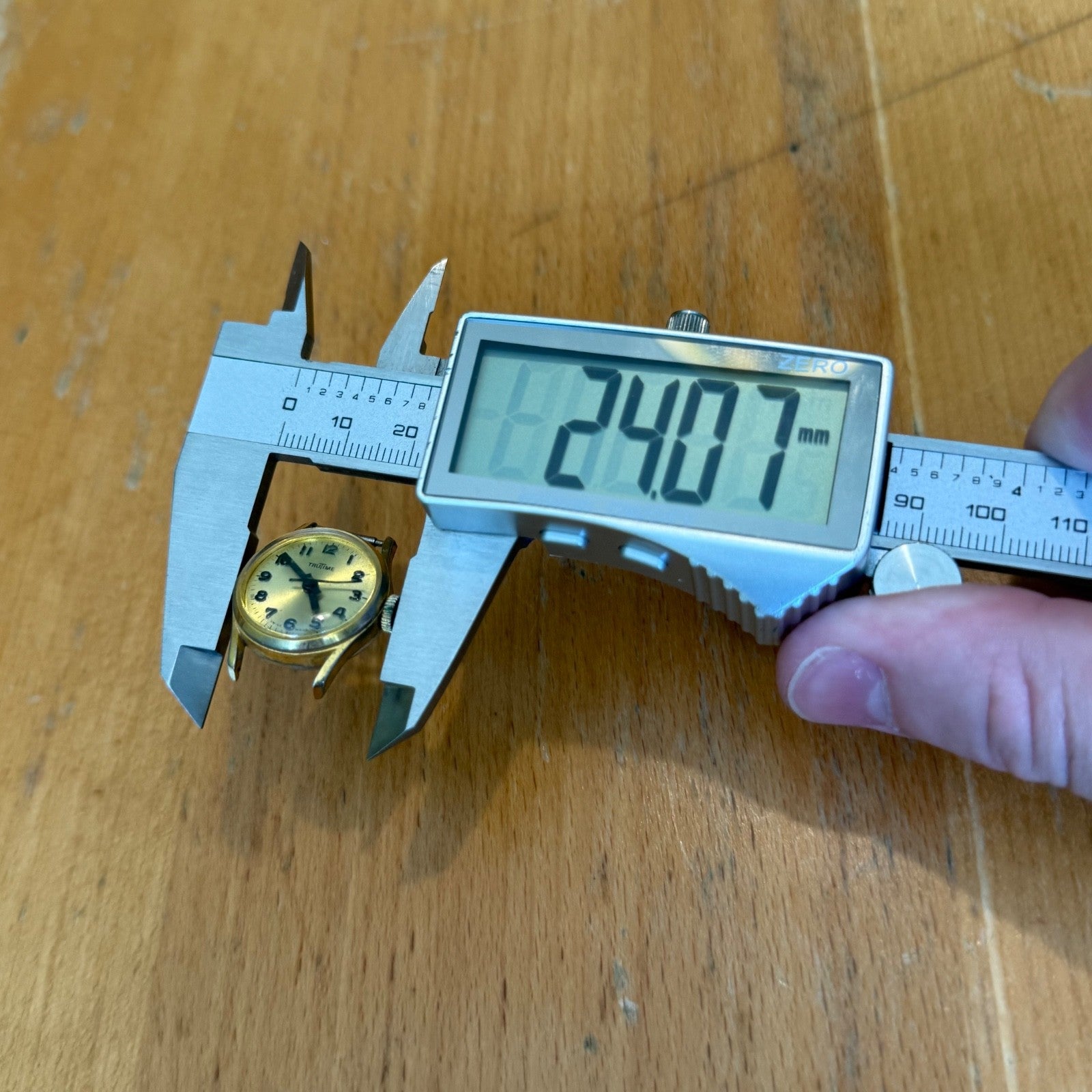 21mm Vintage Trutime Swiss Ronda RE 8133 Manual Wind Watch PARTS / REPAIR