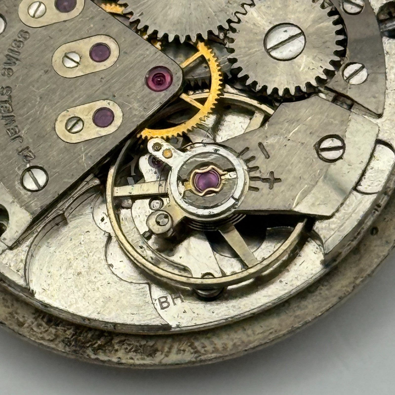 Avia ETA 2391 Watch Movement Manual Wind Vintage Swiss 17 Jewels Parts 25.7mm