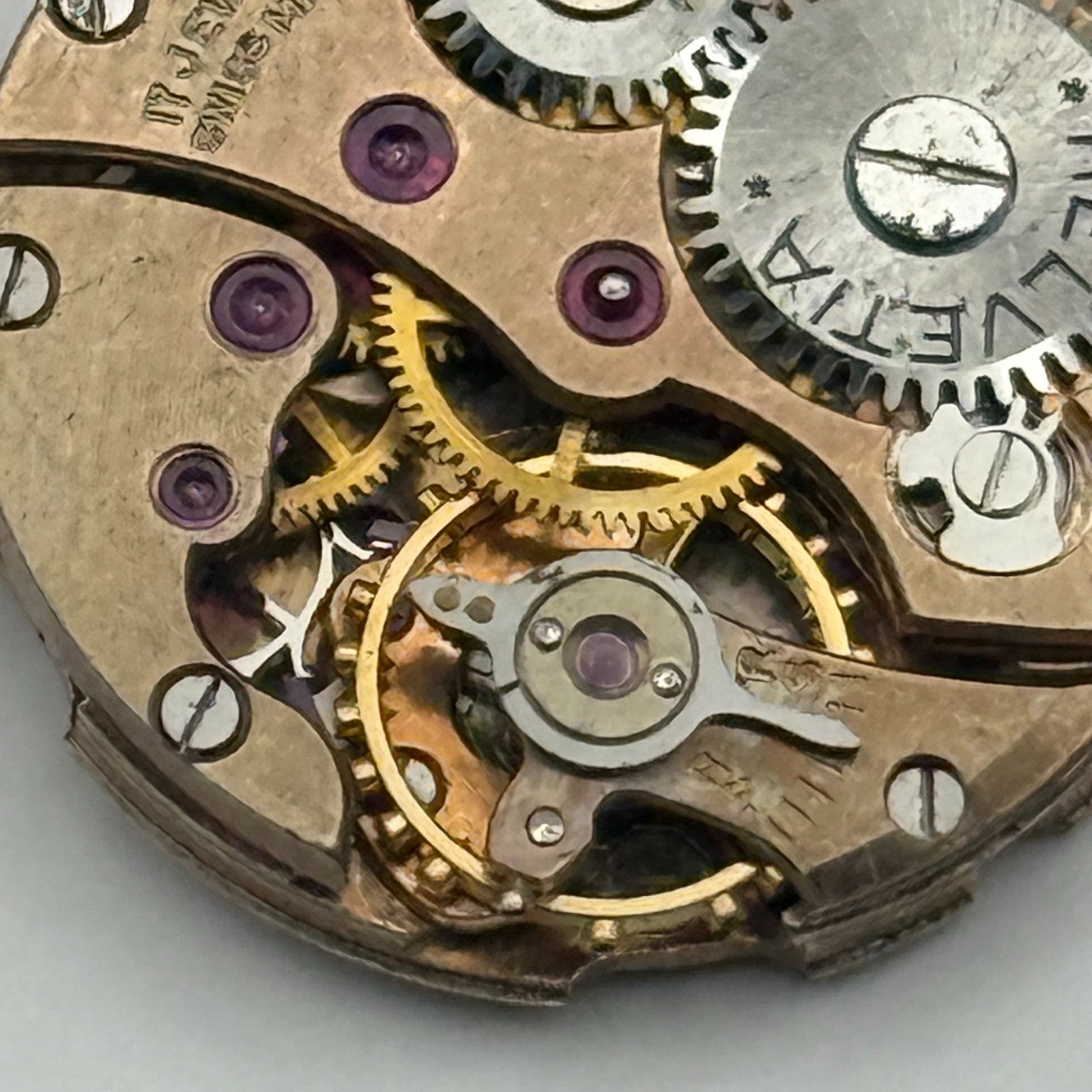 Helvetia 2665 Watch Movement Running Manual Wind Vintage Parts Repair 19.6mm