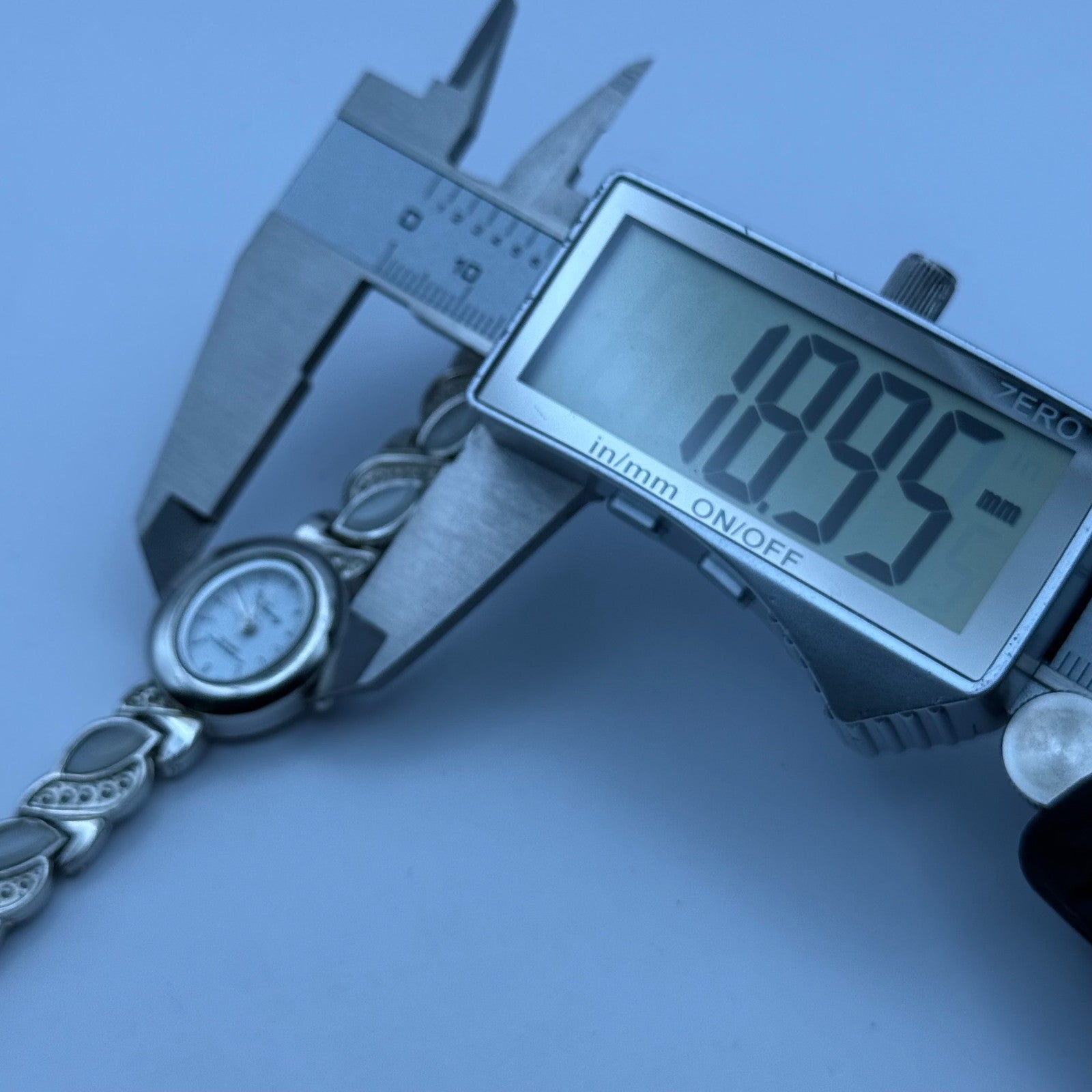 Divinity Ladies Quartz Watch Oval Dial Silver Tone Bracelet Working 19mm