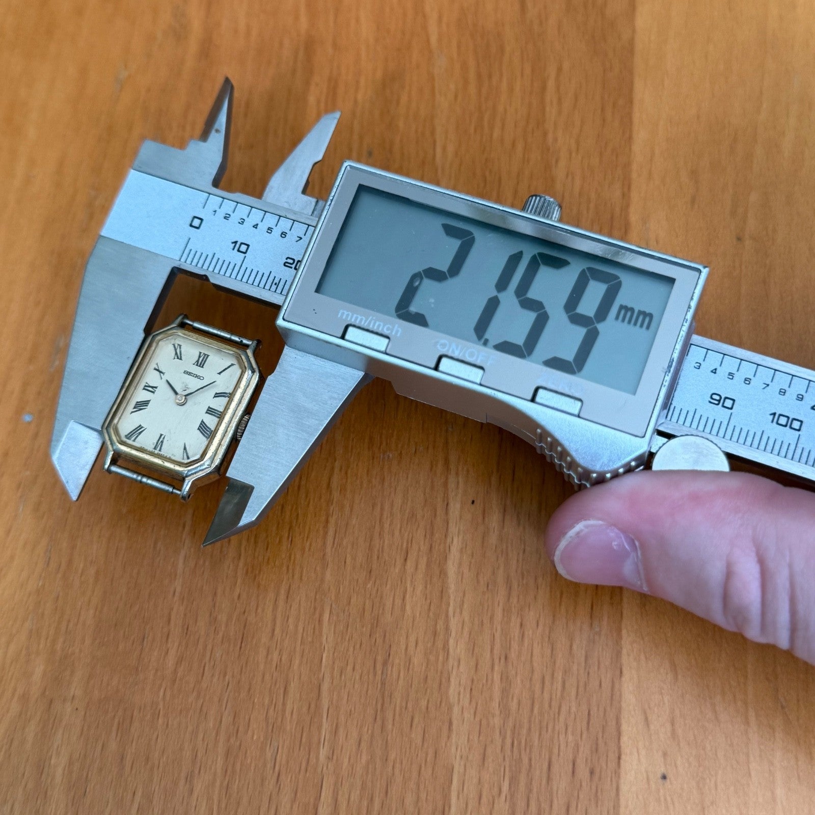 20mm Vintage Seiko 1100-5460 Japan Ladies Manual Wind 11A Watch PARTS / REPAIR