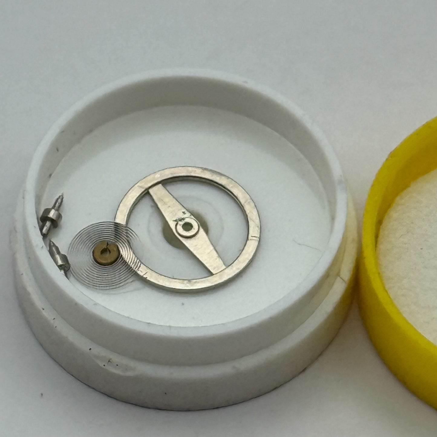 BFG 910 Balance Complete PL Renata Watch Movement Parts DAMAGED