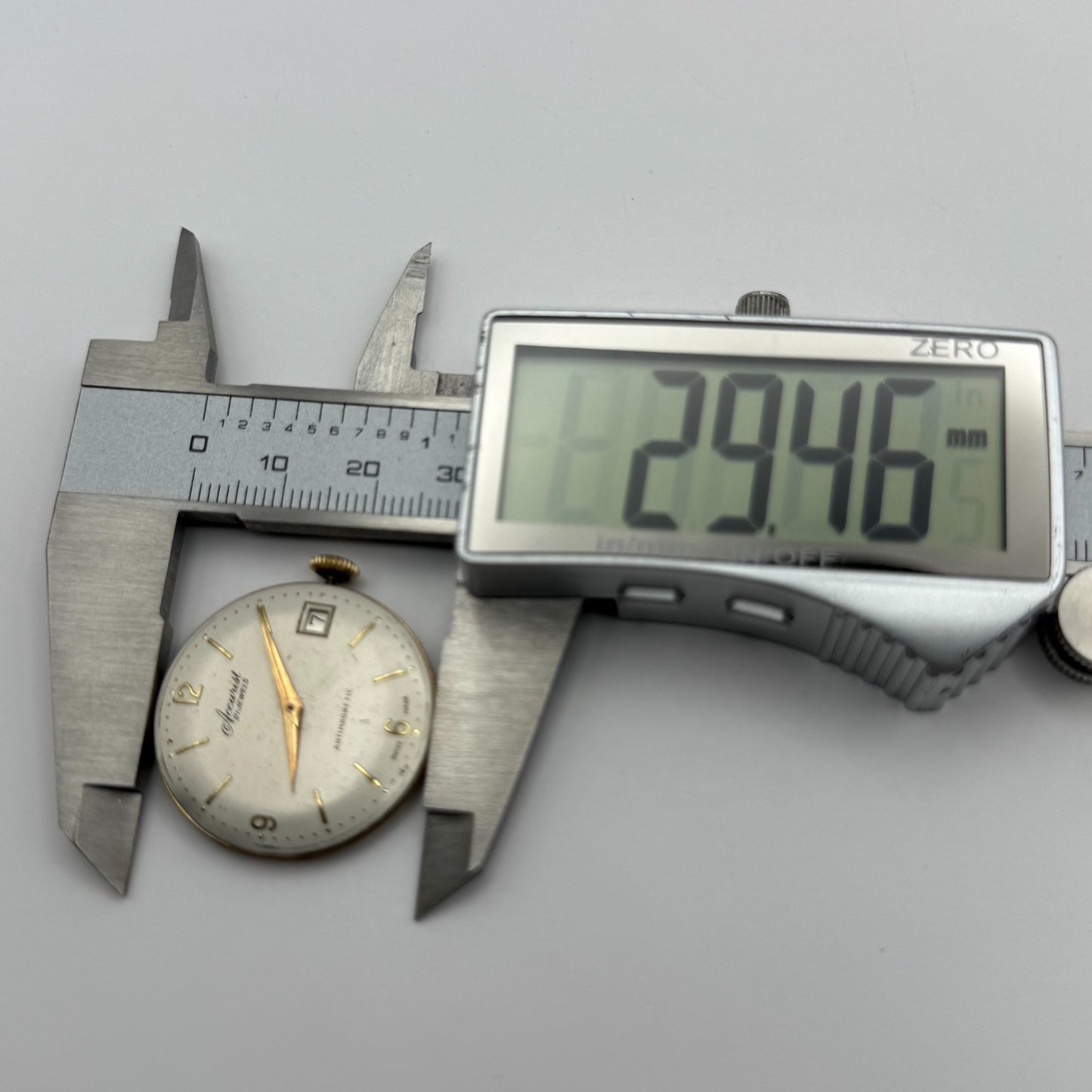 ETA 2409 Watch Movement Accurist Manual Wind Vintage Swiss Parts Repair 29.4mm