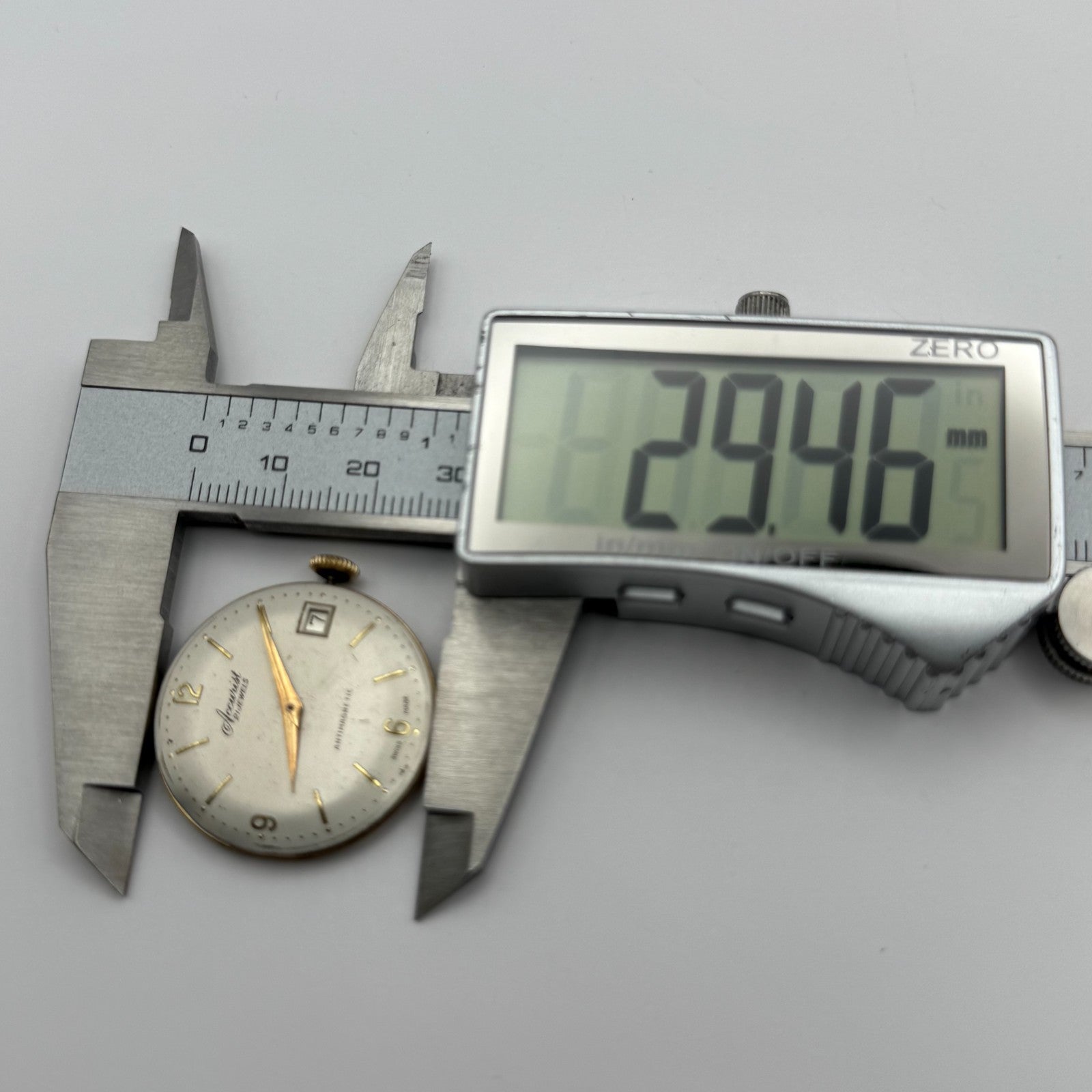 ETA 2409 Watch Movement Accurist Manual Wind Vintage Swiss Parts Repair 29.4mm