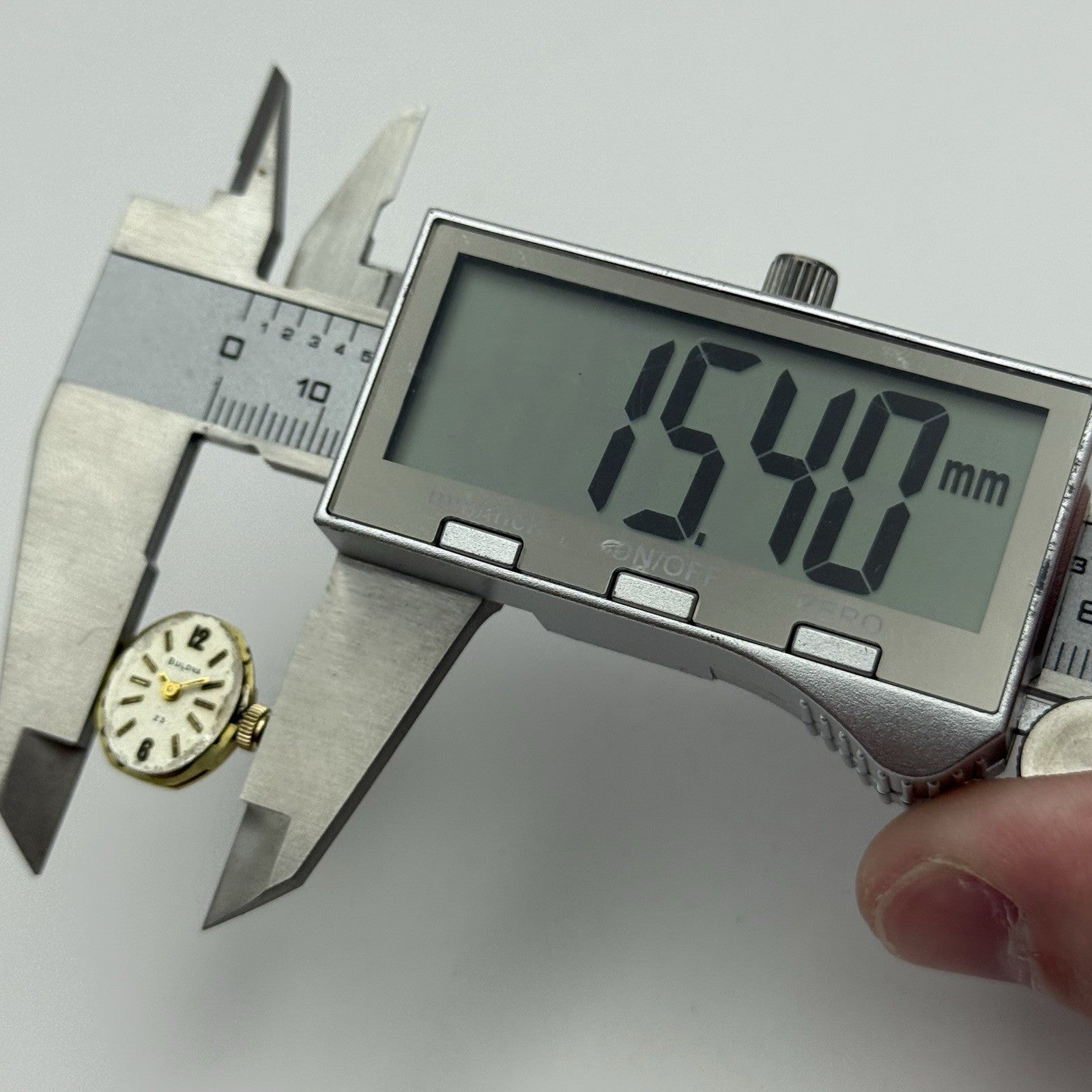 13.1mm Running Vintage Ladies Bulova 5BD Manual Wind Swiss Watch Movement PARTS