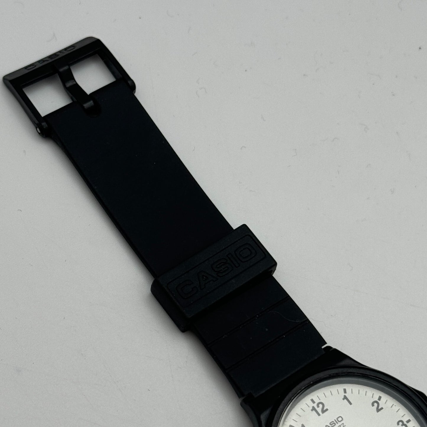 35mm Working Casio MQ-24 1330 Quartz Rubber Strap Watch New Battery 9 Inches