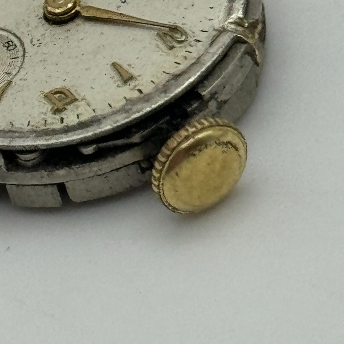 19.7mm Ladies Avia Derby D 40 Manual Wind Watch Movement Swiss Vintage PARTS