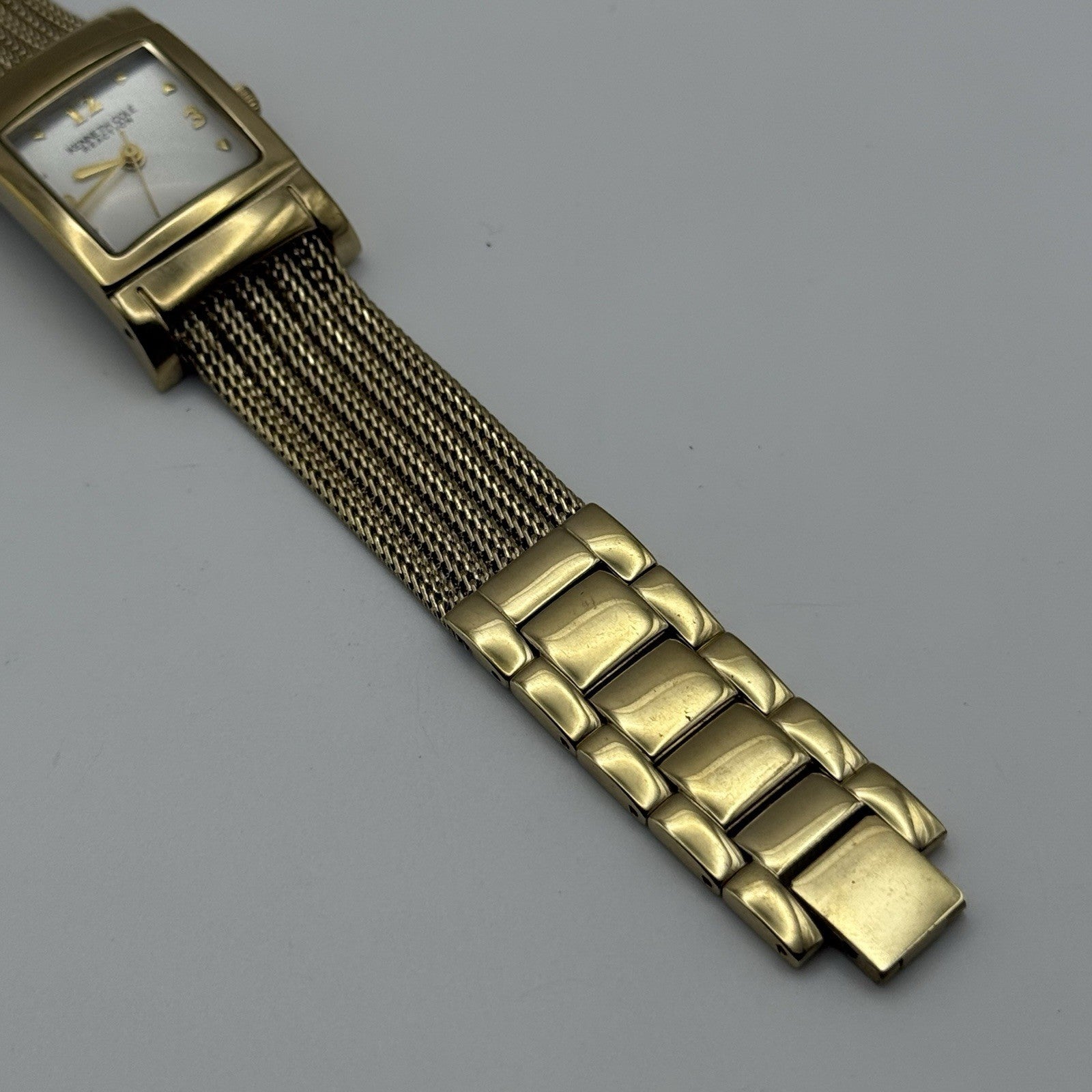 21mm Working Ladies Kenneth Cole Reaction Gold Plated Quartz Watch 6.5 Inches