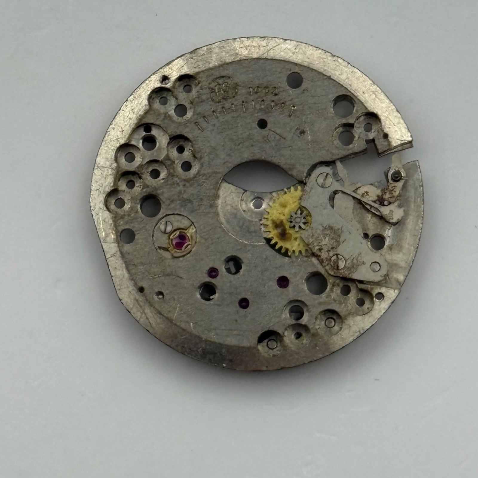 AS 1002 Watch Movement Manual Wind Vintage Swiss Incomplete Parts Repair 25.9mm