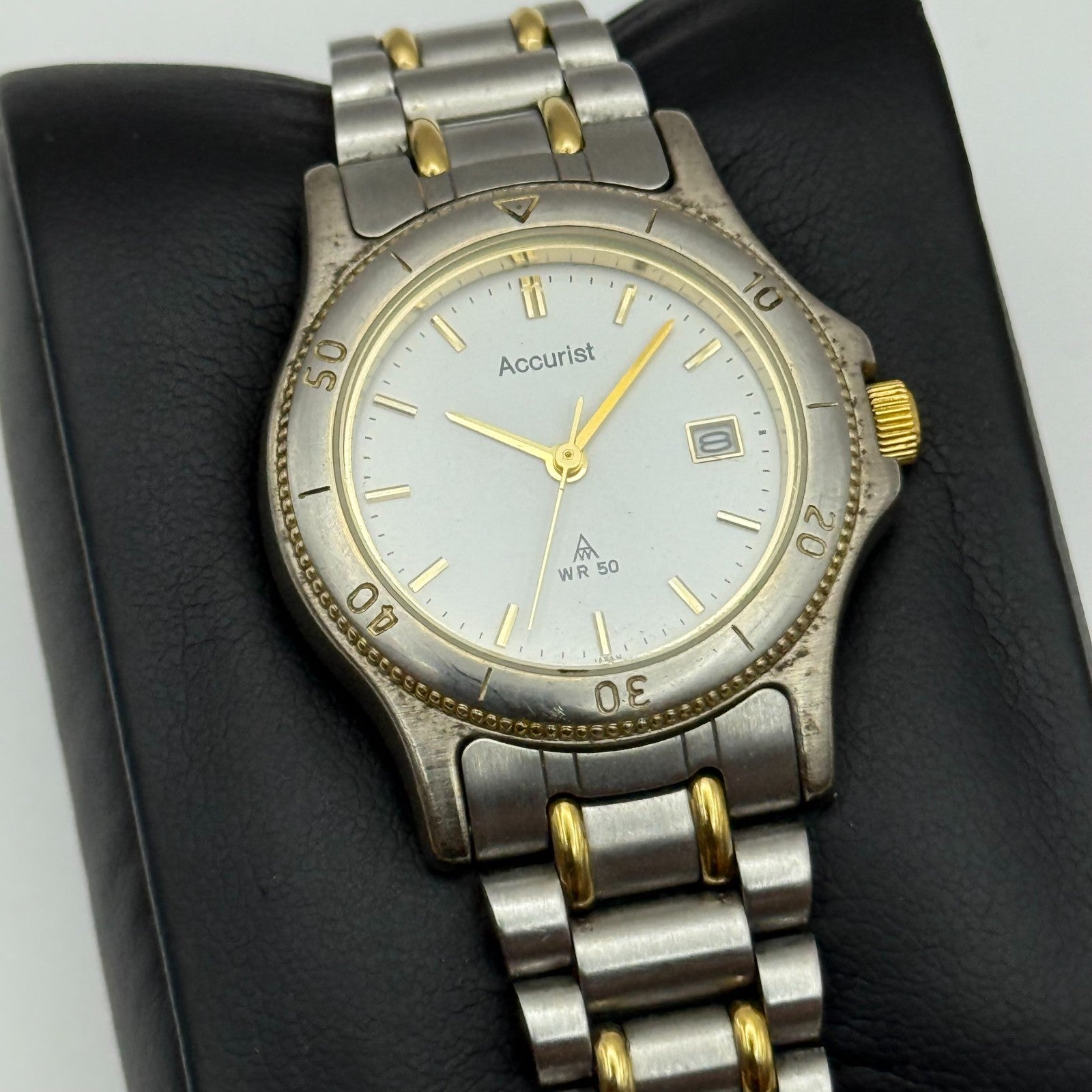 29mm Working Ladies Accurist WR50 Two Tone Date Dial Quartz Watch 5.5 Inches