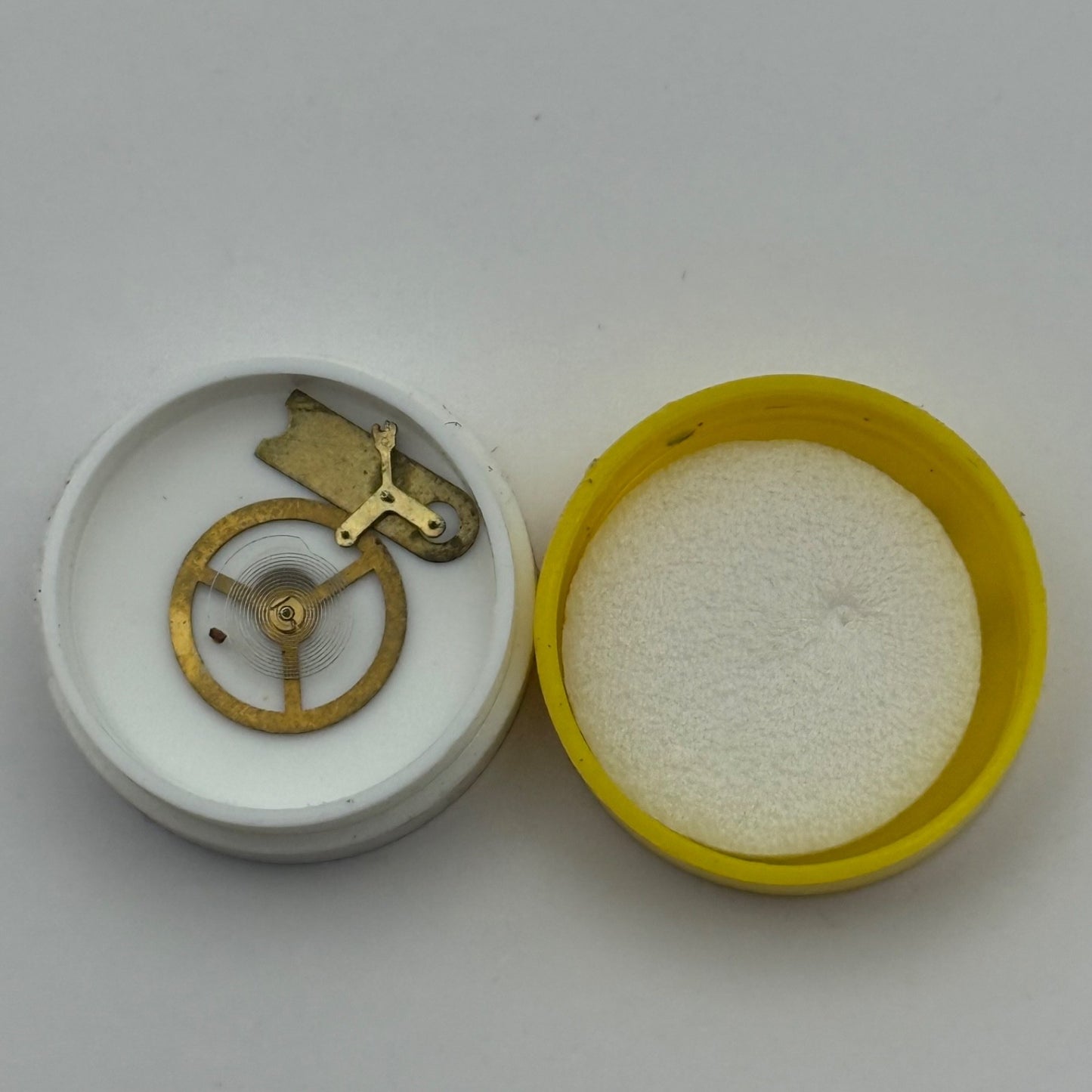 CHP 680 CRC 860 Balance Wheel Complete And Spring 1701 M Watch Movement Parts 