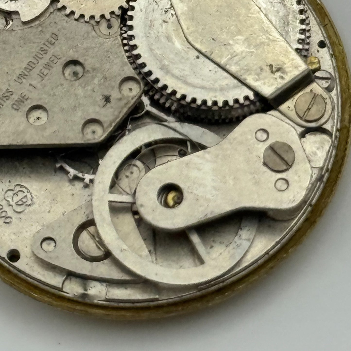 EB 8800 Watch Movement Tara Date Manual Wind Vintage Swiss Parts Repair 26.9mm