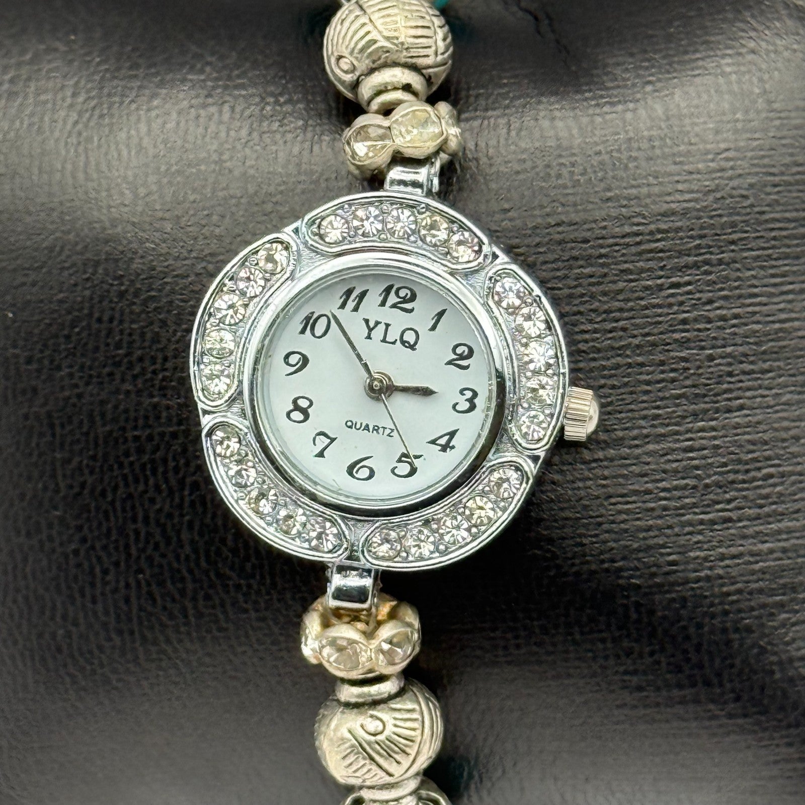 YLQ Ladies Quartz Watch Crystal Accents Beaded Design Bracelet Working 25mm