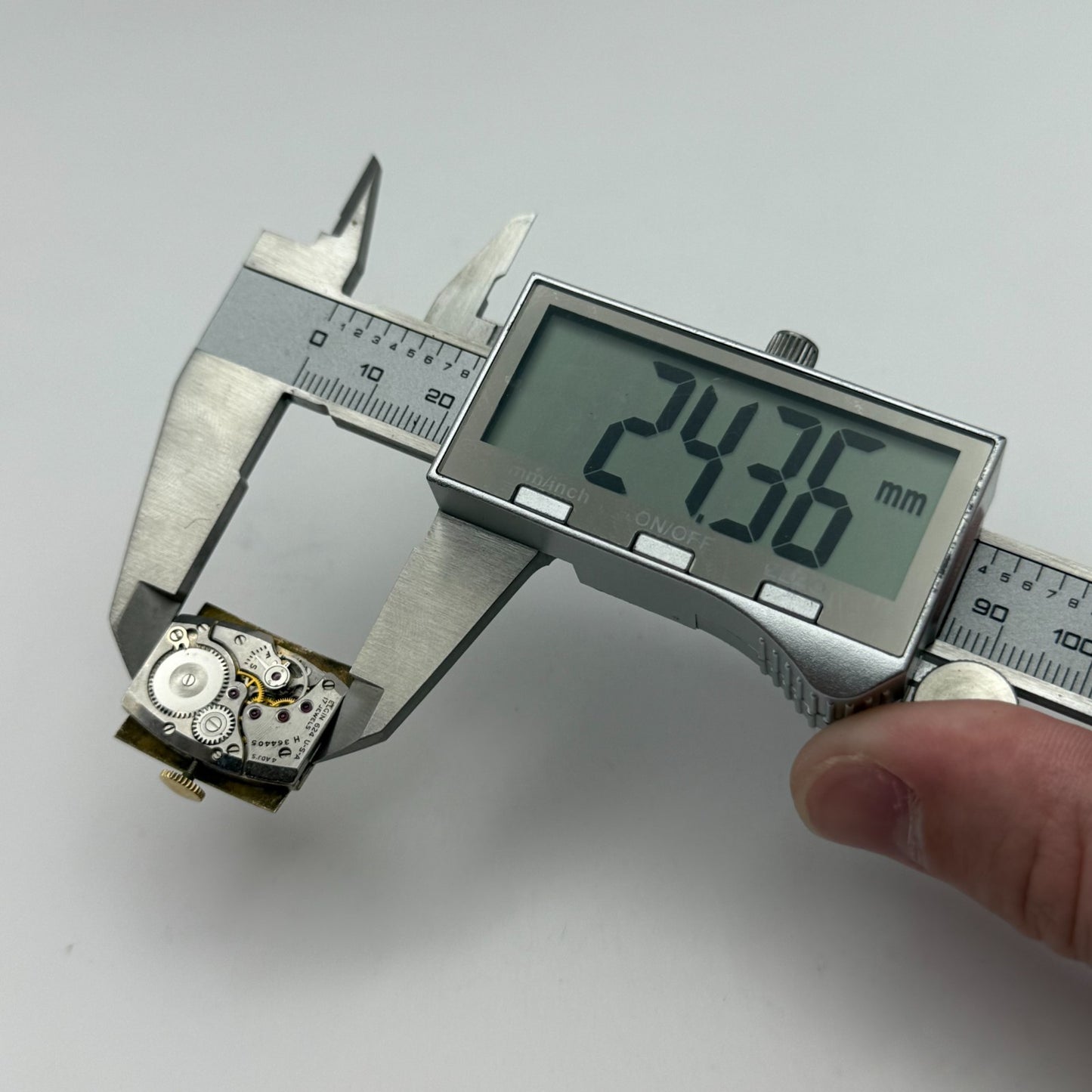 1950 Vintage 15/0s Elgin De Luxe 624 Model 2 American Watch Movement for PARTS