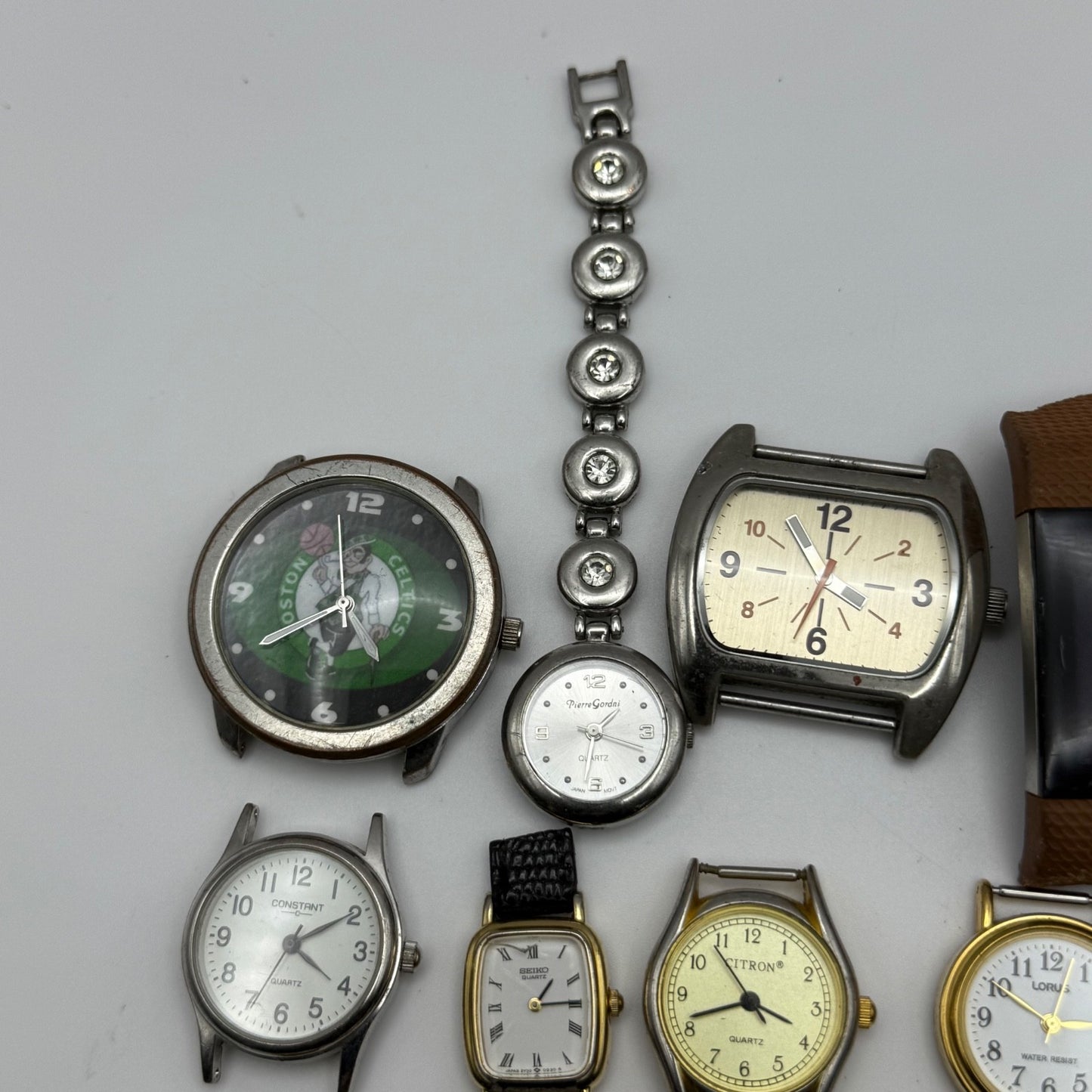 Bundle Of 16 Quartz Watches Modern / Vintage Untested Parts / Repair / Crafts