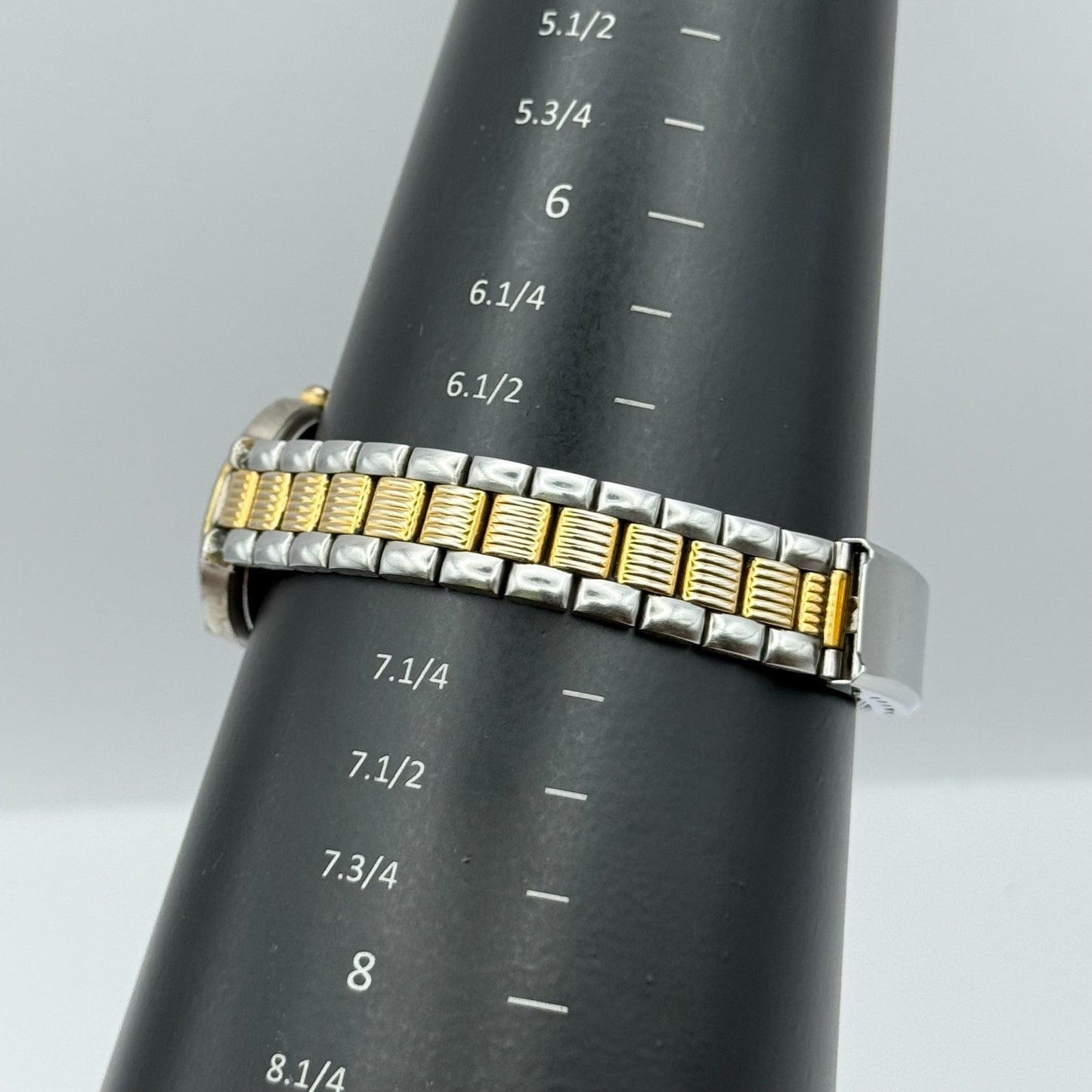 Solvil Et Titus Ladies Quartz Watch Date Dial Two Tone Bracelet Working 25mm